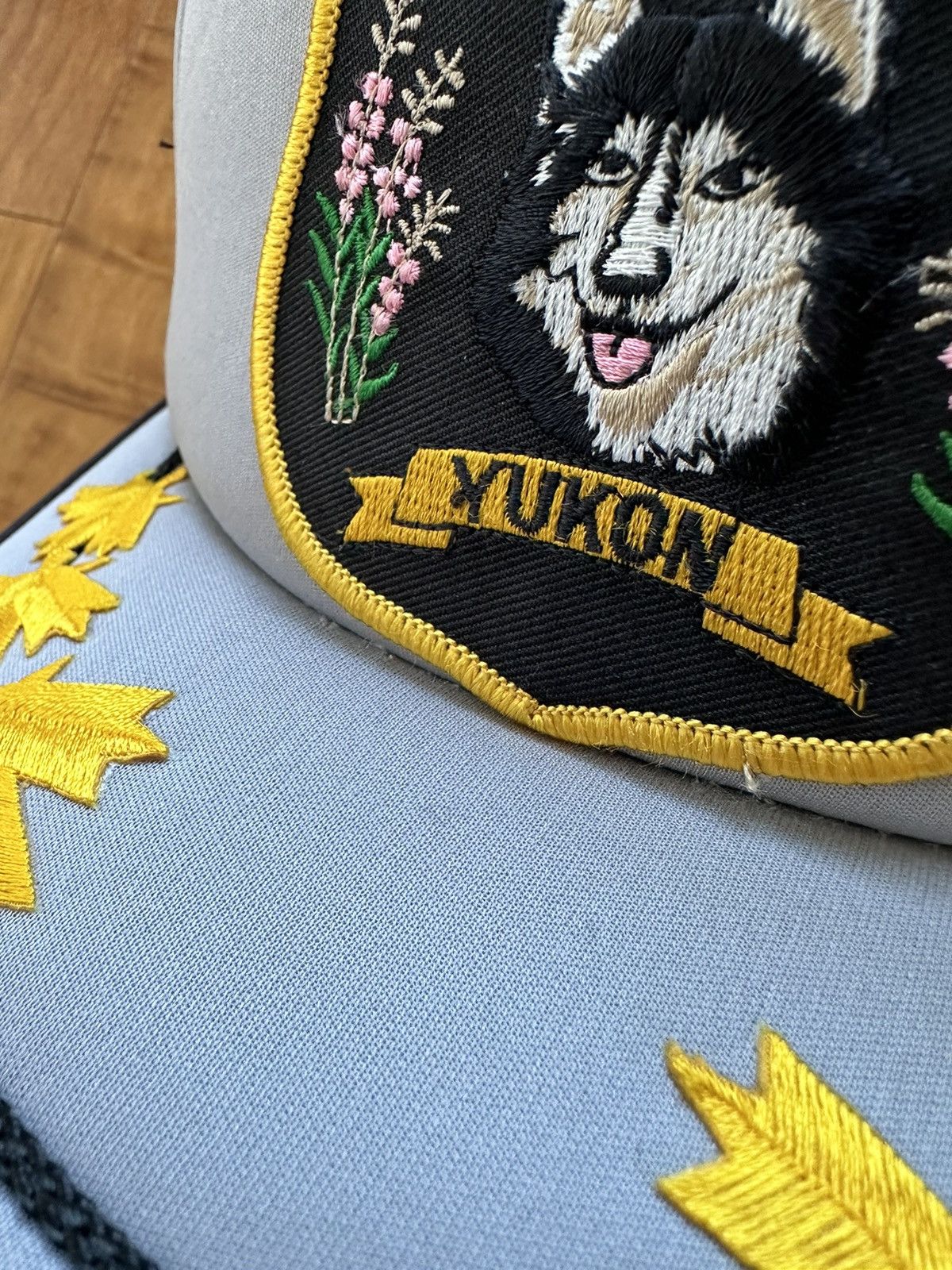 Vintage Vintage 80s Yukon Husky Maple Leaf Three Stripe Trucker Hat Size ONE SIZE - 6 Thumbnail