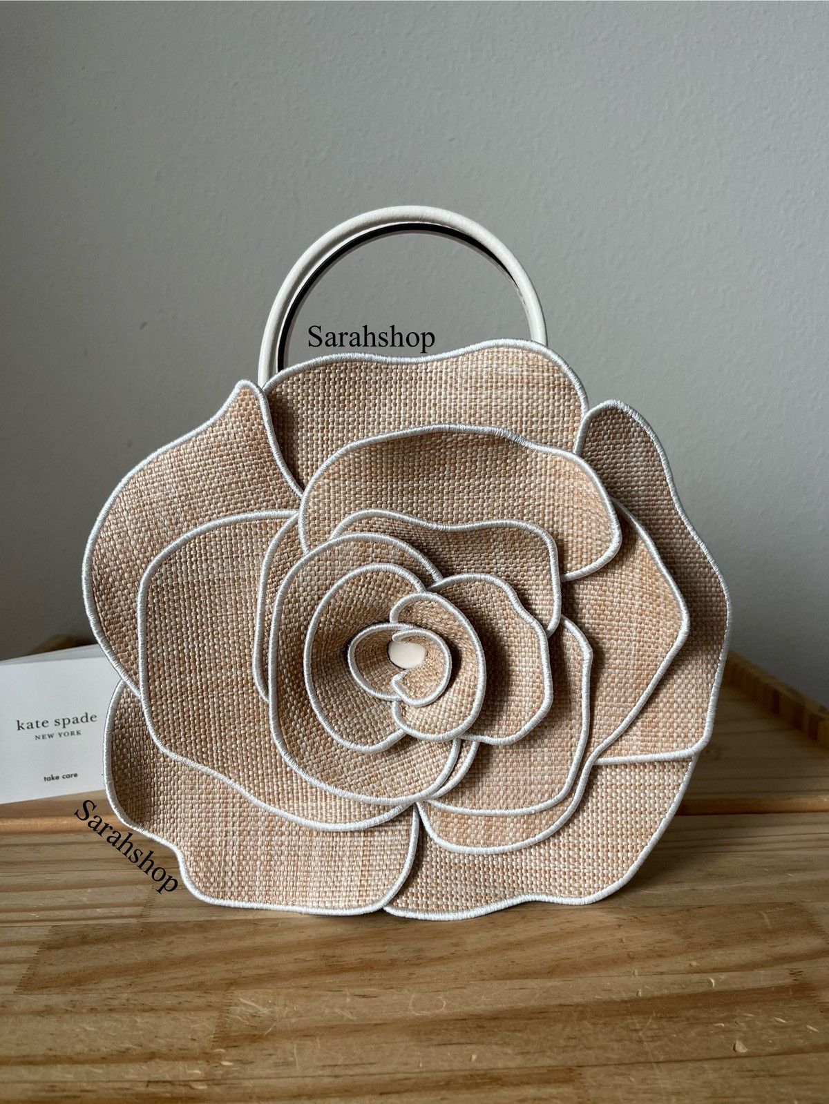 ショルダーバッグ・ポシェット Kate Spade KK969 Flora Rose Straw Crossbody Flora Rose Straw Crossbody | Kate Spade New York