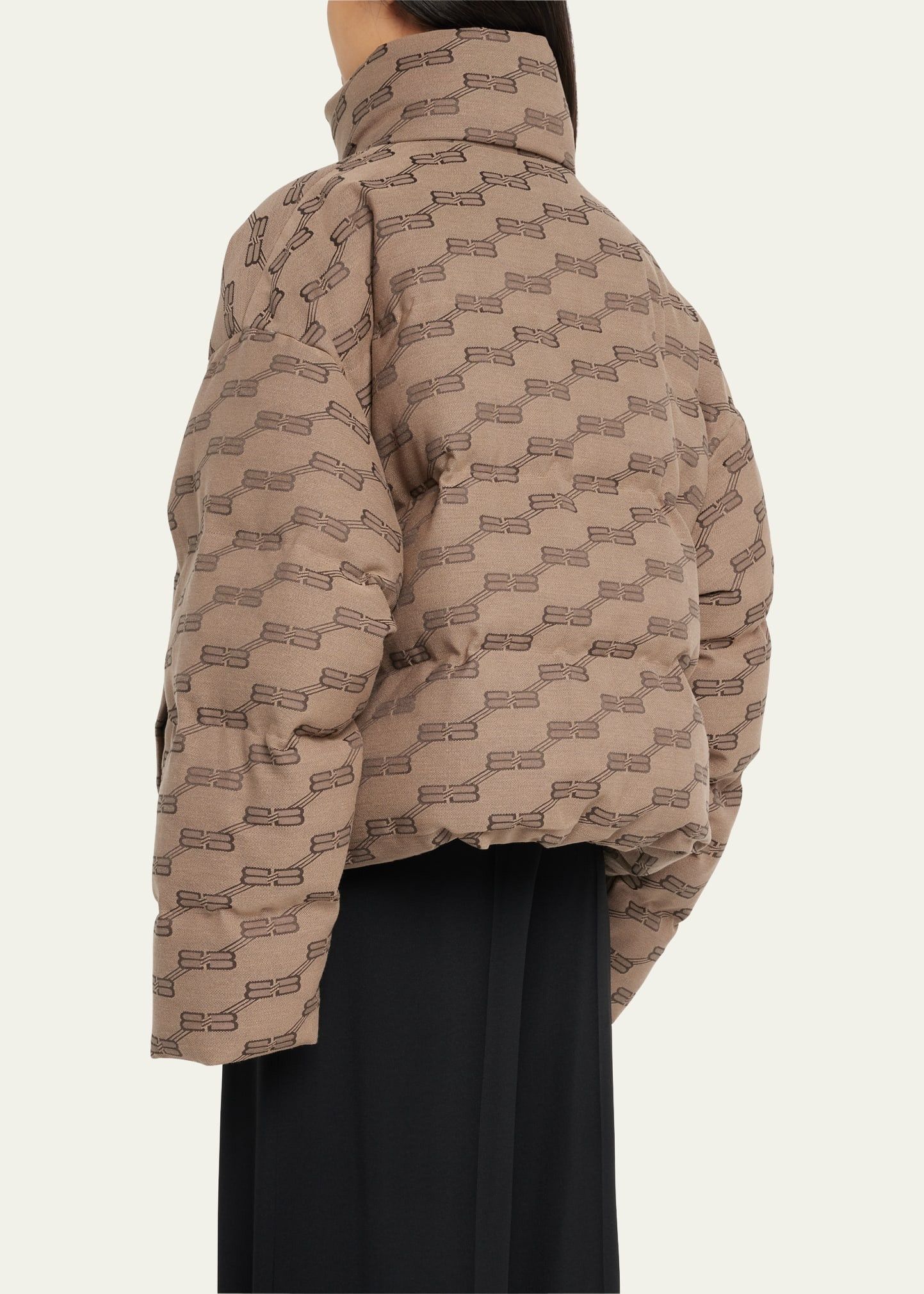 Balenciaga o1mt1gz0924 Dup / BB Monogram Puffer in Beige Size L / US 10 / IT 46 - 2 Thumbnail