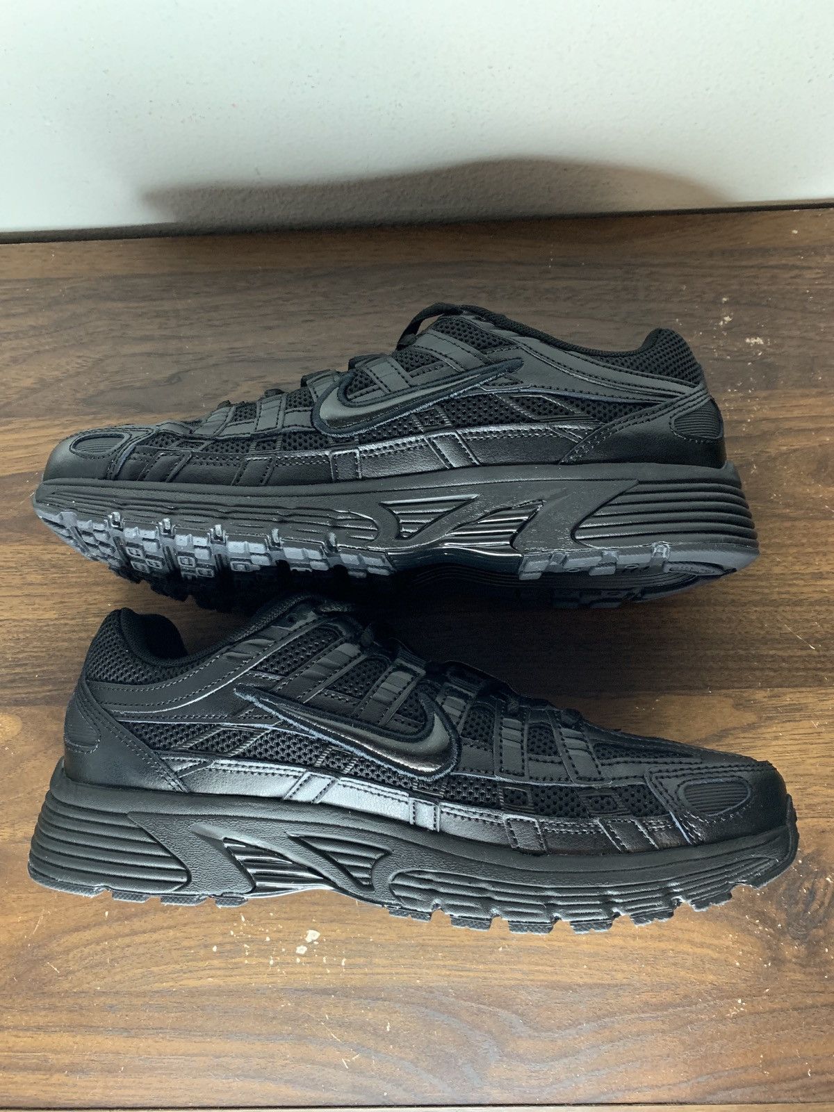 Nike Nike P-6000 Black Size US 8 / EU 41 - 9 Thumbnail