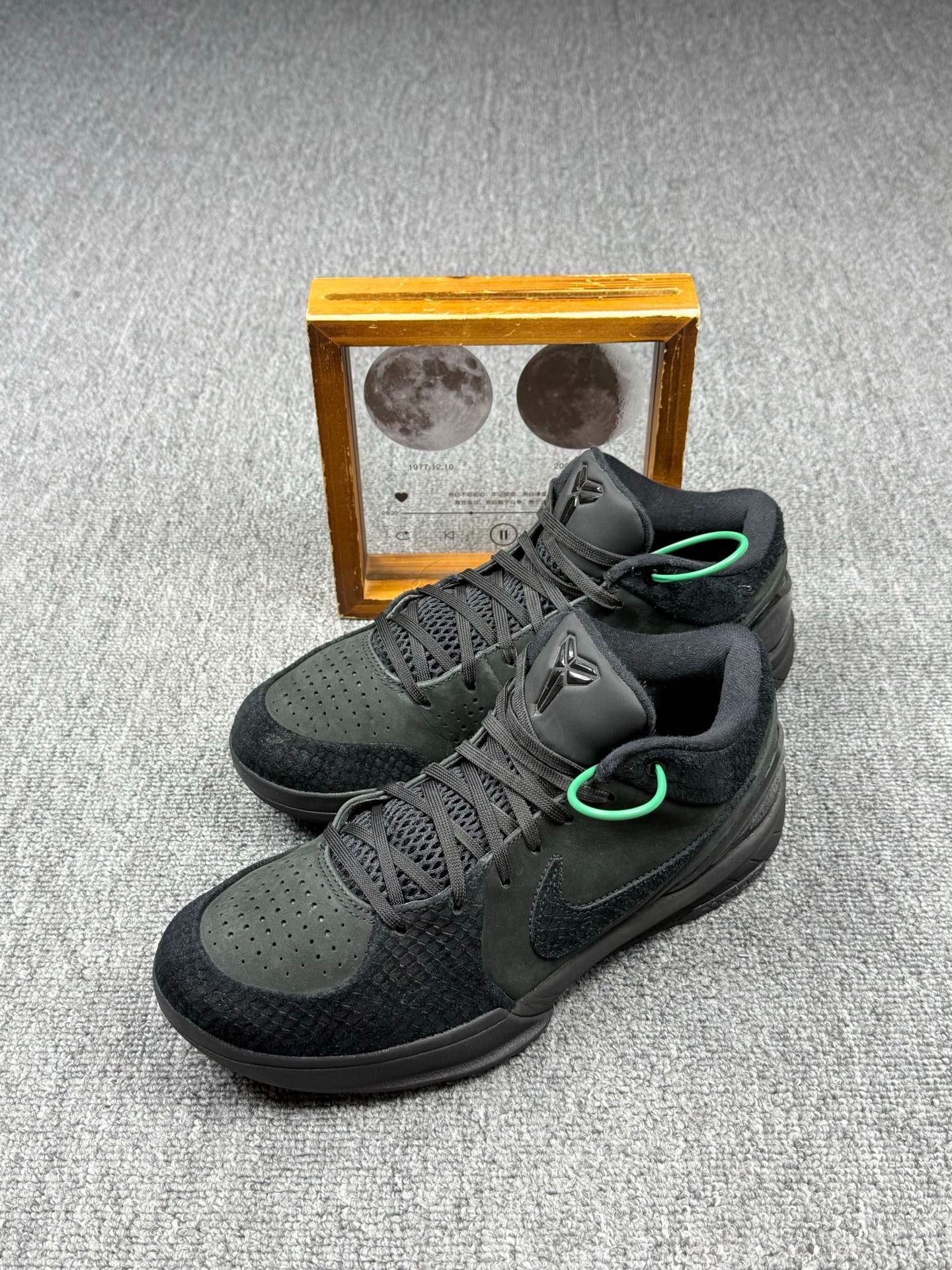 Nike Nike KOBE4 Black Lowtop Sneakers 8 Men Size US 8 / EU 41 - 1 Thumbnail