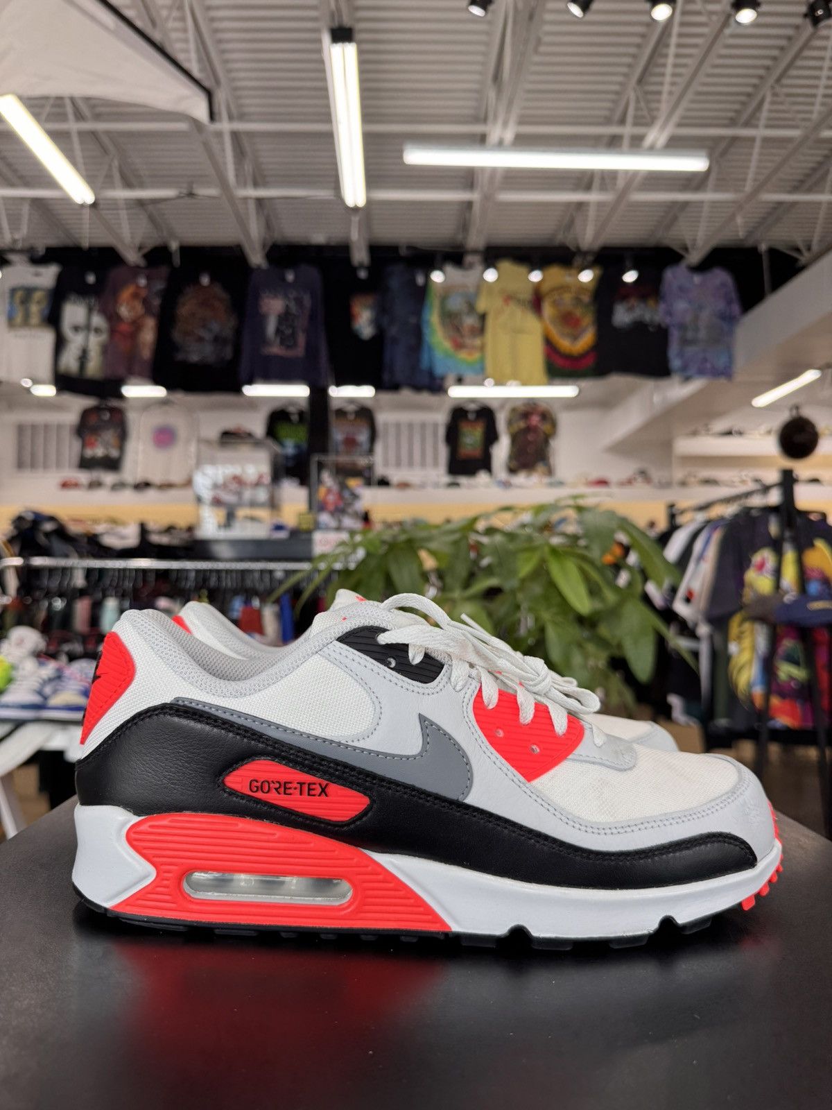 Nike Nike Air Max 90 Gore-Tex Infrared Size 9.5 (2024) Size US 9.5 / EU 42-43 - 6 Thumbnail
