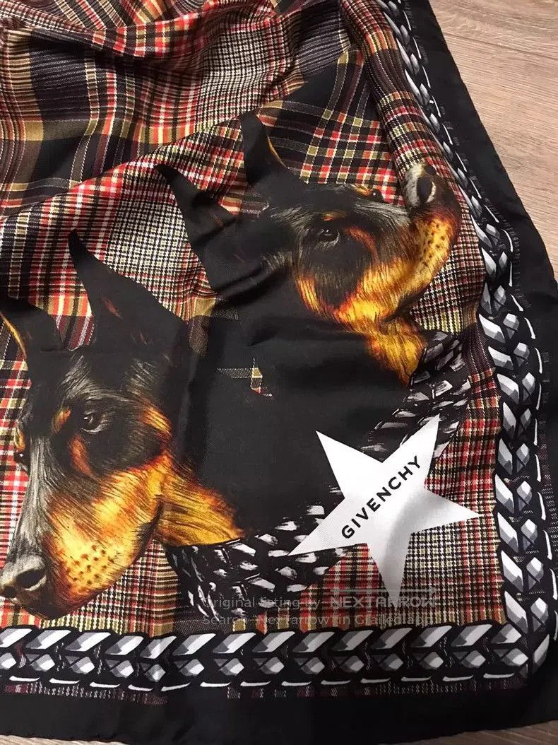Givenchy Givenchy Silk Scarf with Dog Print . Size ONE SIZE - 2 Thumbnail