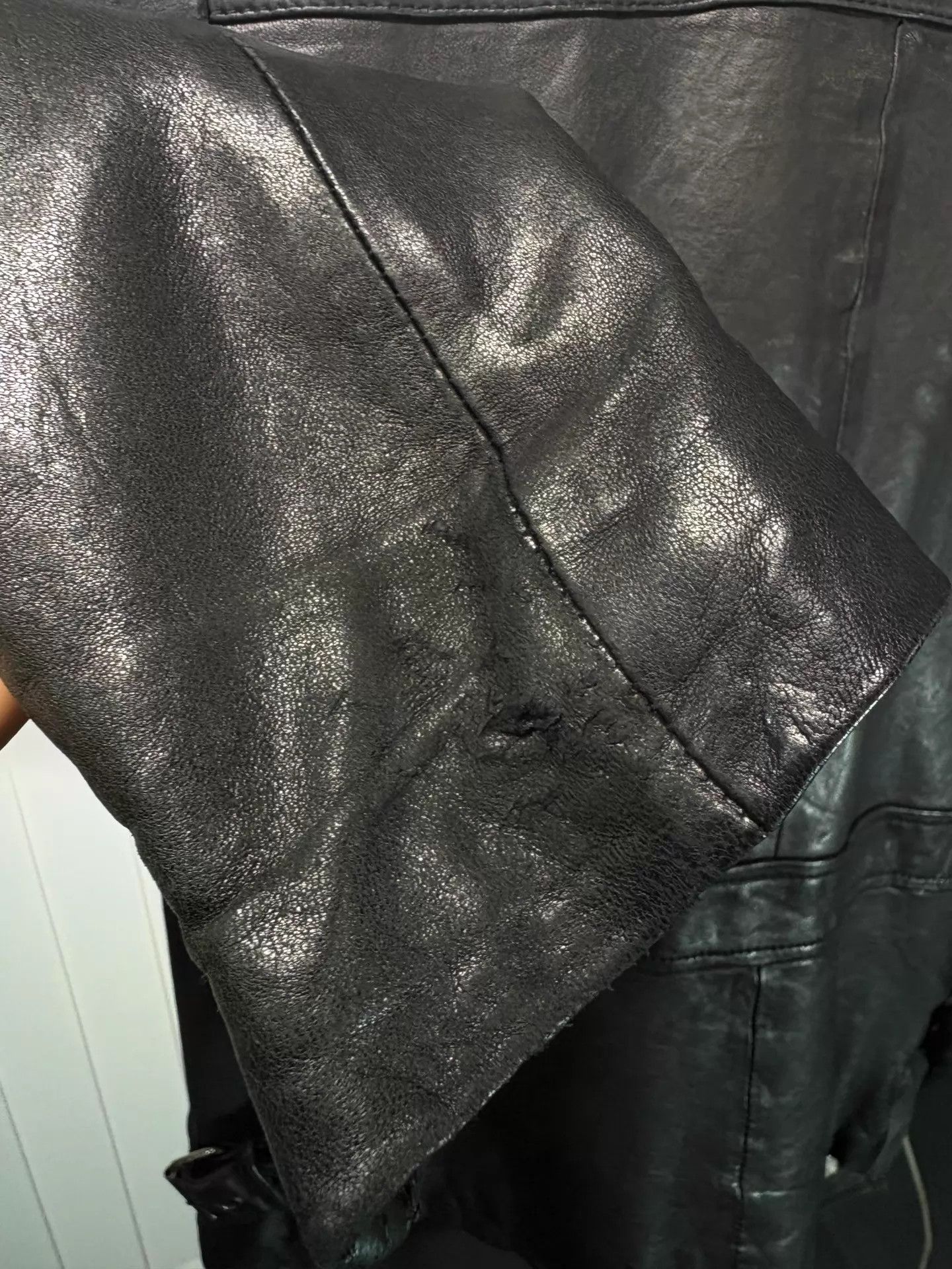 Katharine Hamnett London 00s Katharine Hamnett Black Sheepskin Epaulettes Jkt L Size US L / EU 52-54 / 3 - 6 Thumbnail
