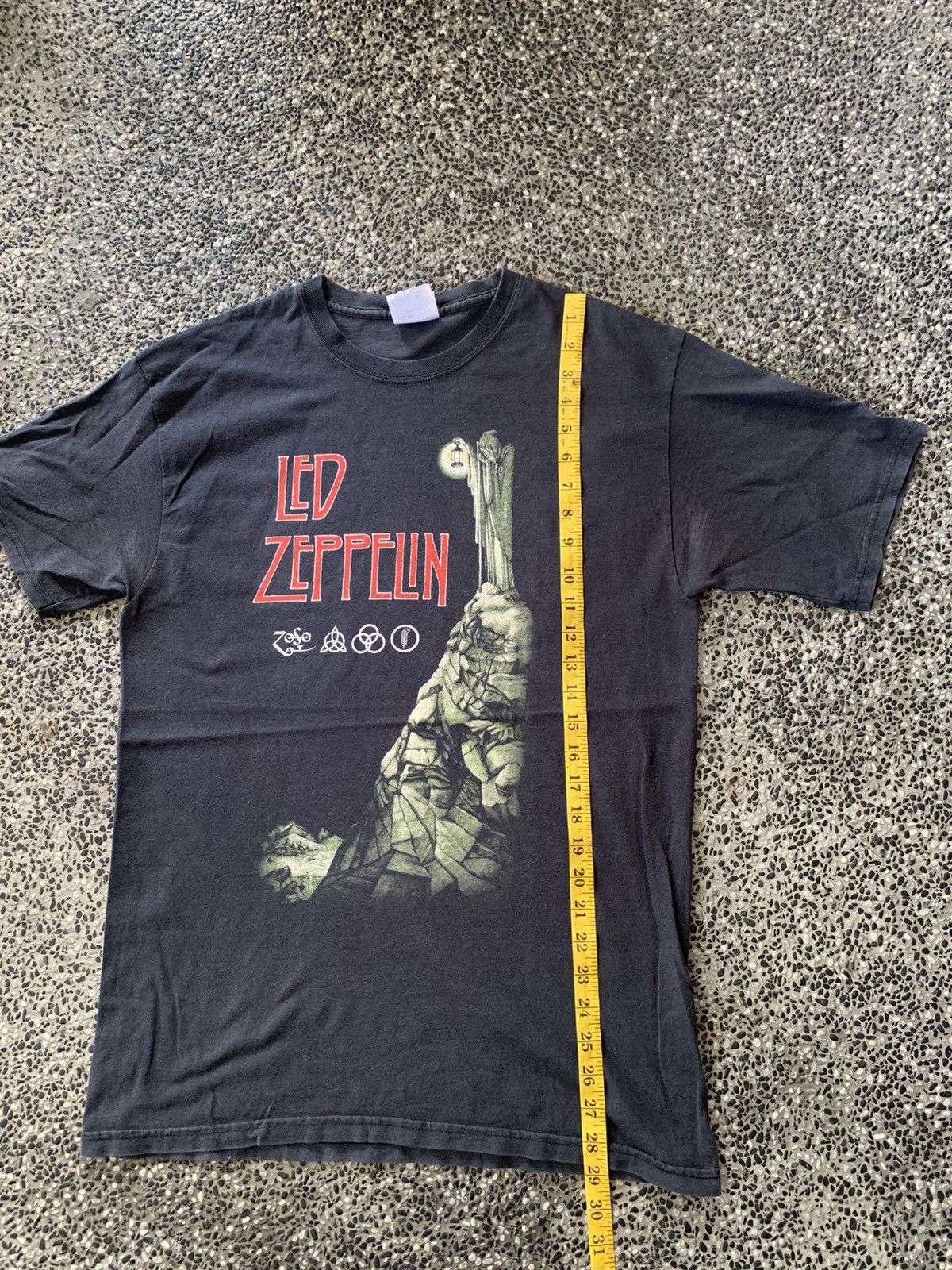 Led Zeppelin Vintage Led Zeppelin Rock Band T shirt Size US M / EU 48-50 / 2 - 9 Thumbnail