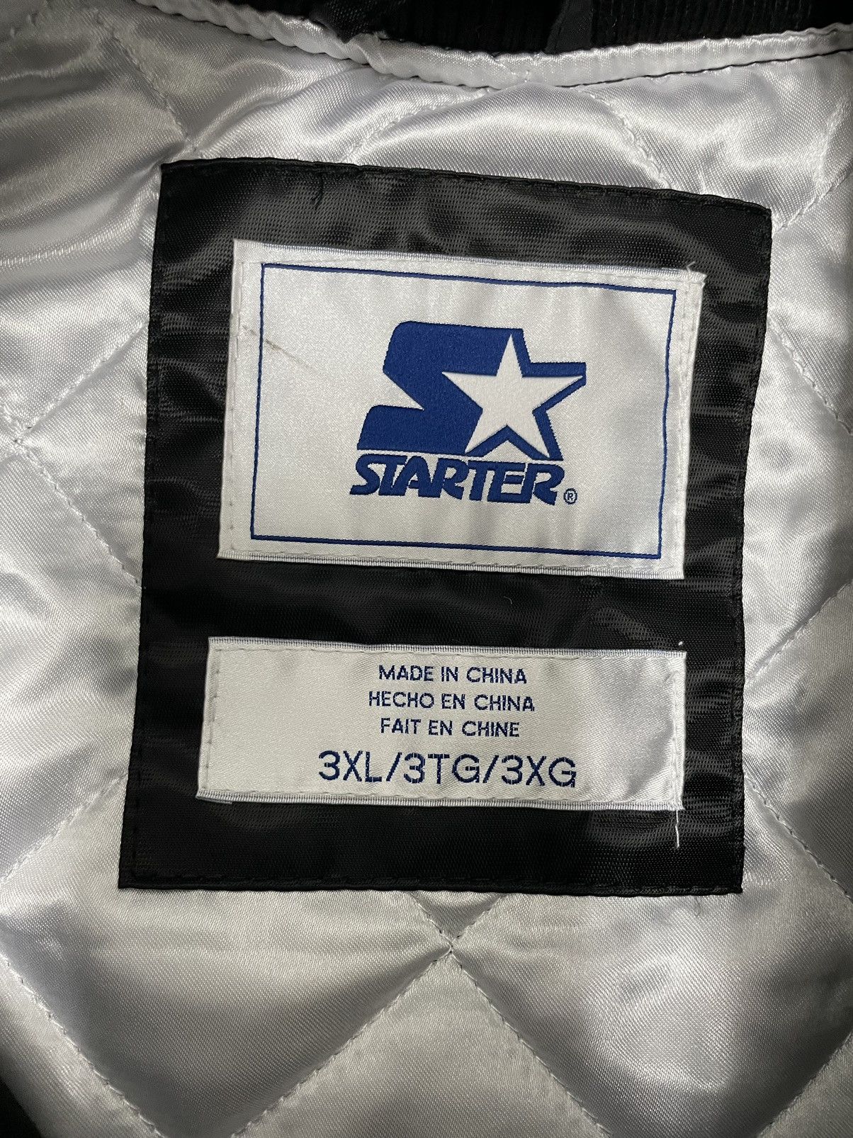 Starter 🔥 Raiders starter Jacket XL i also have it in Large Size US XL / EU 56 / 4 - 7 Thumbnail