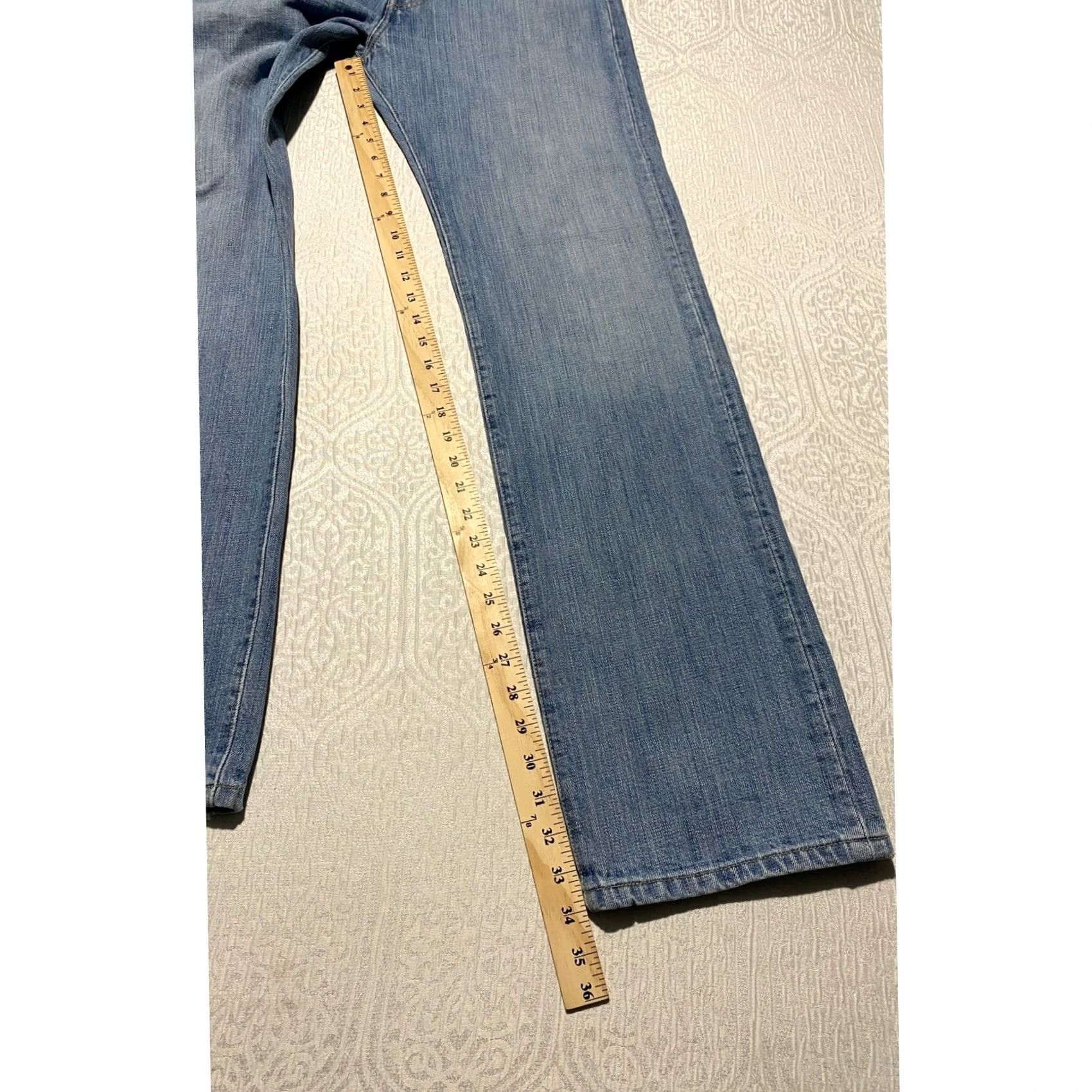 Levi's Levis 501 Original Fit Jeans 33x34 Light Blue Button Fly Straight Denim 5-Pocket Mens Regular Size US 33 - 6 Thumbnail