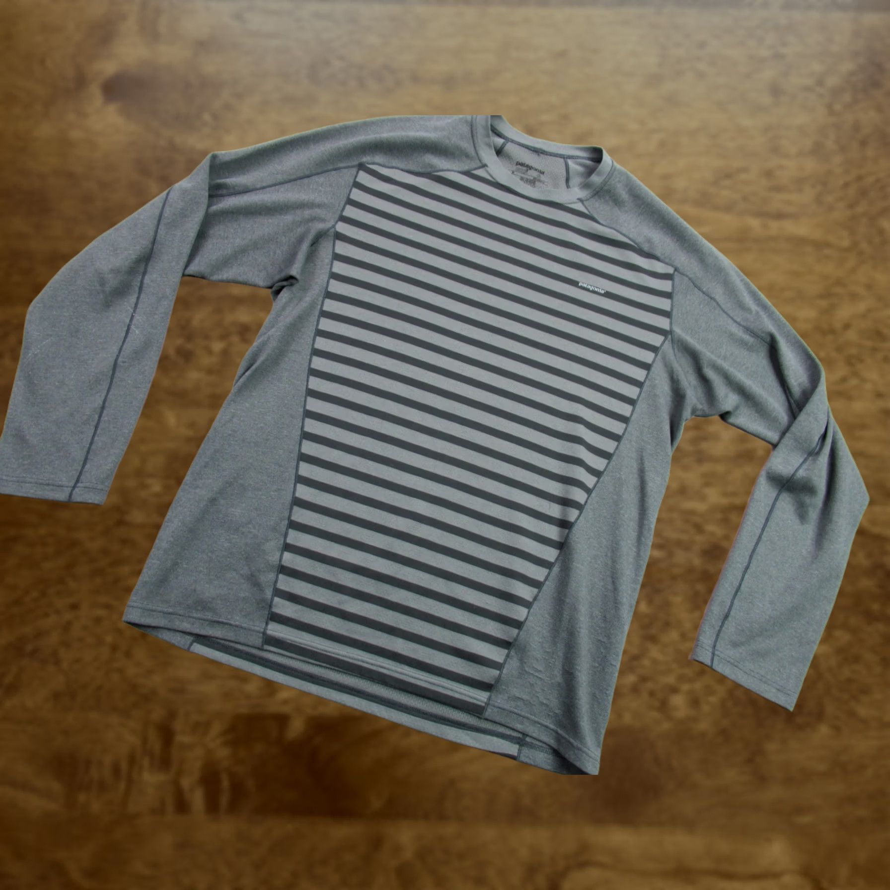 Patagonia Patagonia Mens Medium Gray Long Sleeve Crew Neck Outdoor Stripes Shirt Size US M / EU 48-50 / 2 - 1 Thumbnail