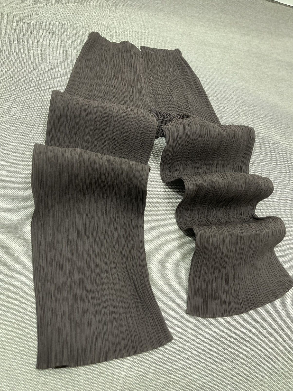 Issey Miyake Issey Miyake WhiteLabel Pleated Straight Pants Brown Size 28" / US 6 / IT 42 - 1 Thumbnail