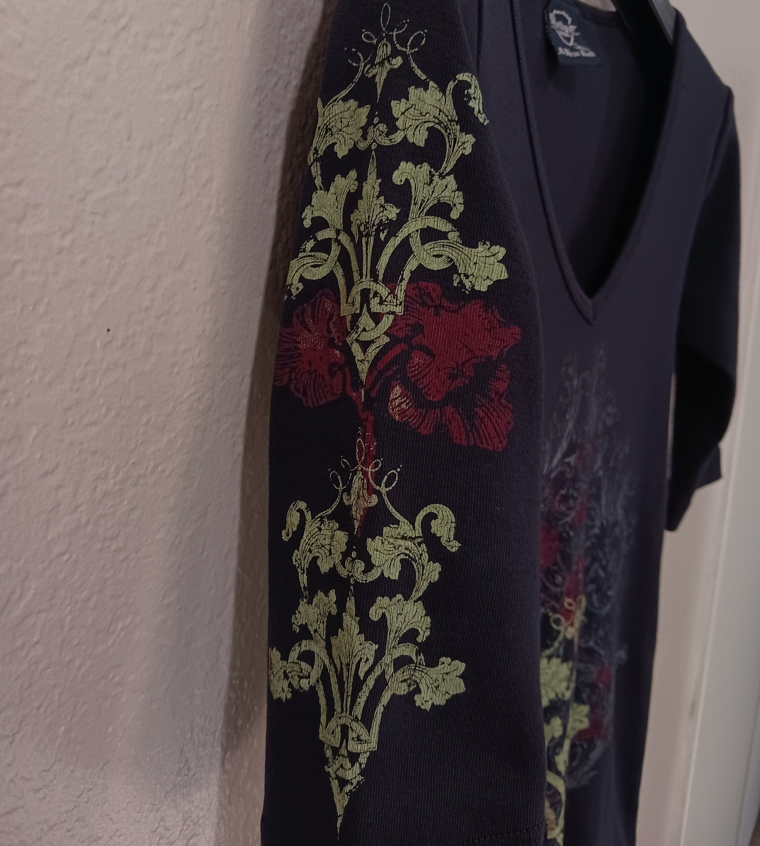 Vintage Sledge USA "Damask" Vintage 2000s 3/4 Sleeve V-Neck L/S Tee Size S / US 4 / IT 40 - 7 Thumbnail