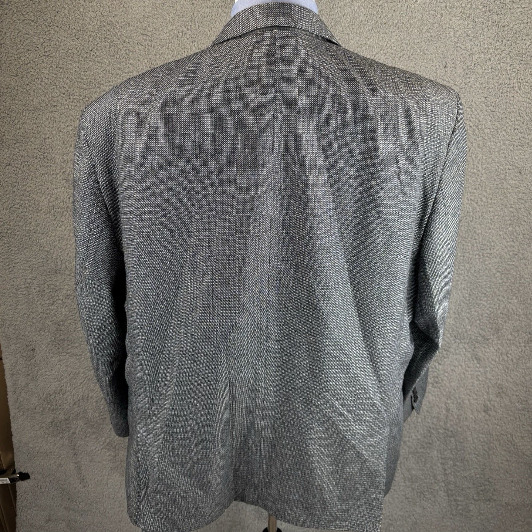 Vintage VINTAGE Haines & Bonner Blazer Men 2XLT 50L-52L Gray Silk Tweed Notch Lapel Double-Vented Long Geometric London 100% Silk Sport Coat Blazer Mens Size 50R - 6 Thumbnail