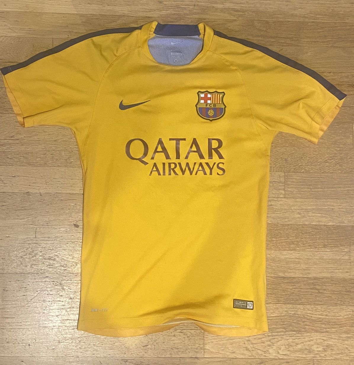 Nike Barca 15/16 Training Jersey Size US S / EU 44-46 / 1 - 1 Thumbnail