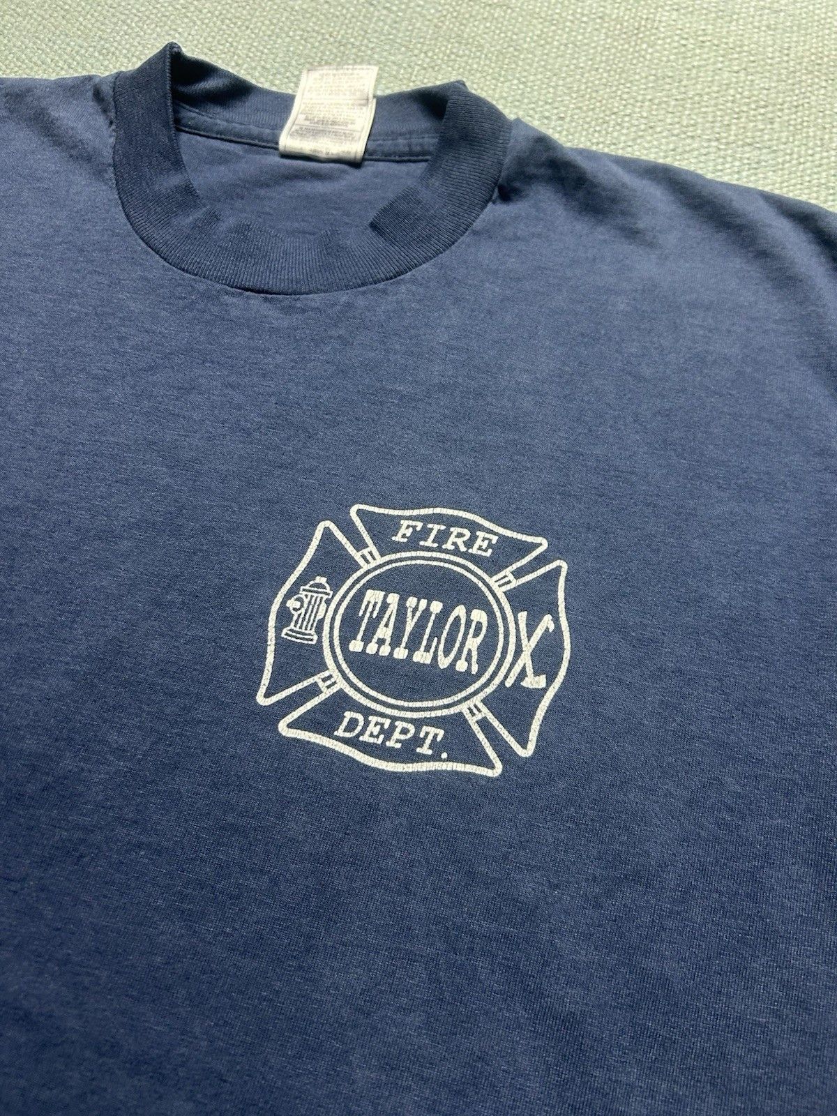 Vintage Vintage 90s t shirt Taylor fire department Michigan L Size US L / EU 52-54 / 3 - 2 Thumbnail