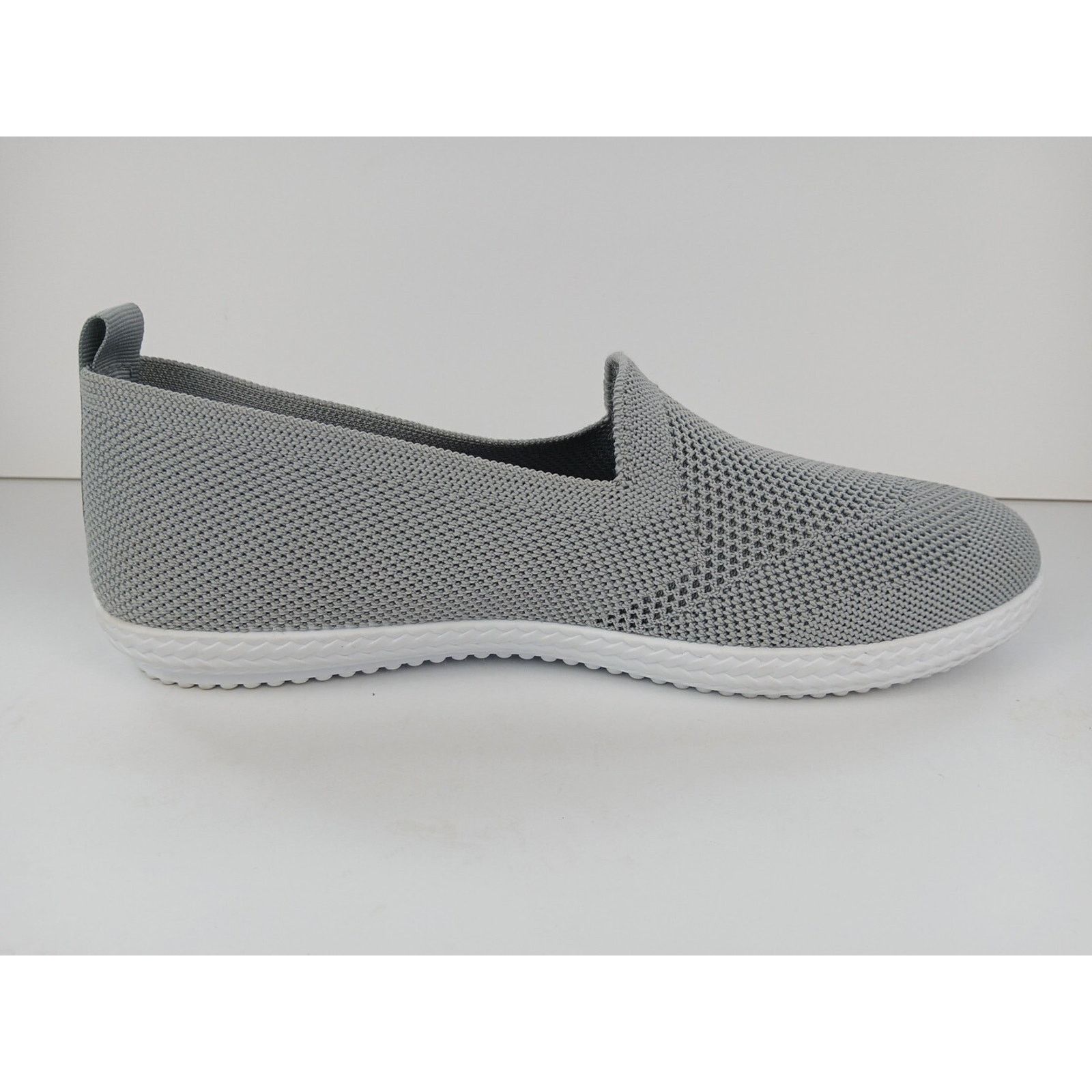 Tommy Bahama Tommy Bahama Gray Knit Slip On Casual Shoes Women’s Sz 9.5 Size US 9.5 / IT 39.5 - 14 Thumbnail