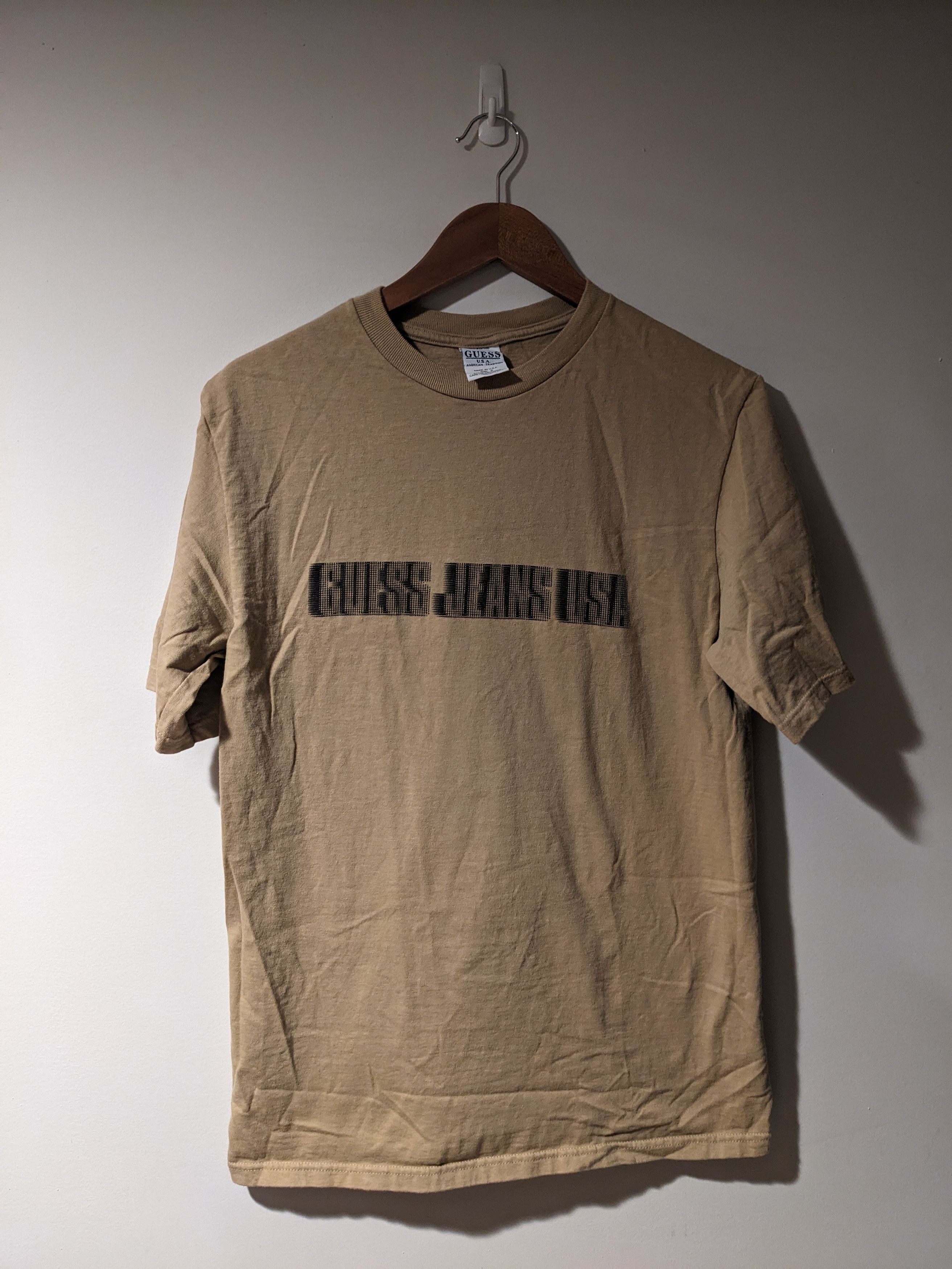 Guess × Vintage Vintage 90s Guess Jeans USA Spell Out Logo Small T-Shirt Size US S / EU 44-46 / 1 - 1 Thumbnail