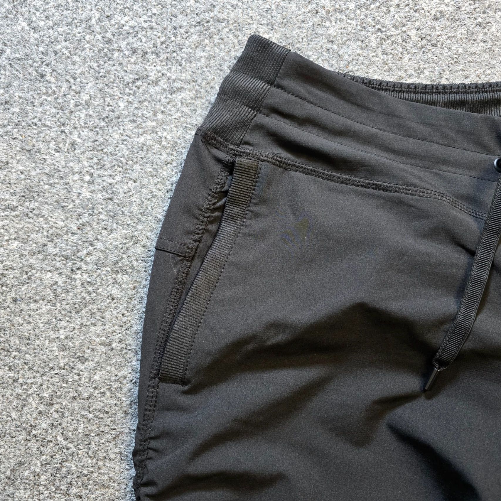 Vintage Kirkland Signature Womens Pants Jogger Black Medium Ruched Pull On Athletic Lounge Tapered Size 32" / US 10 / IT 46 - 3 Thumbnail