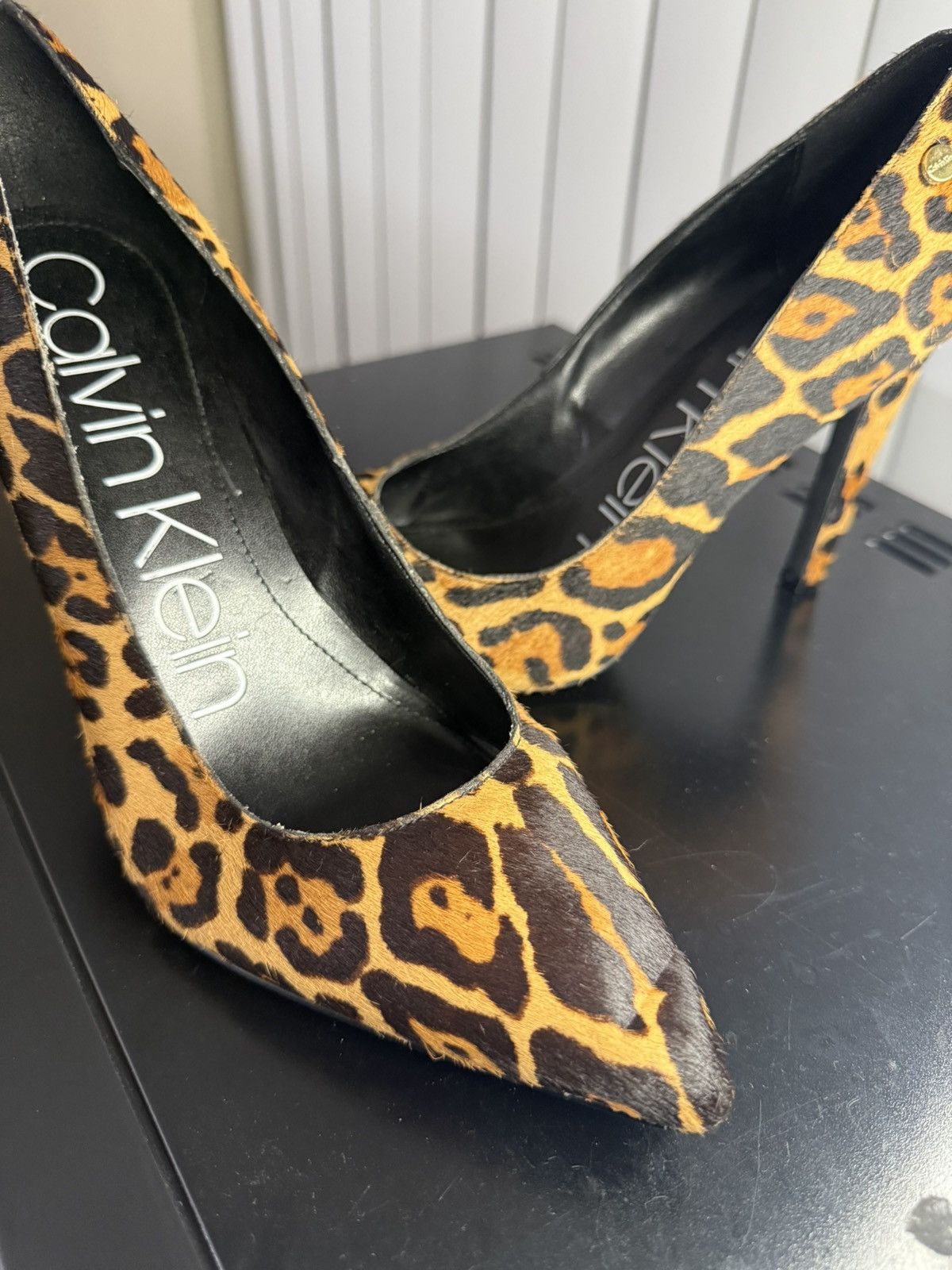 Calvin Klein Calvin Klein Cheetah/Leopard Pumps Size US 8 / IT 38 - 1 Thumbnail