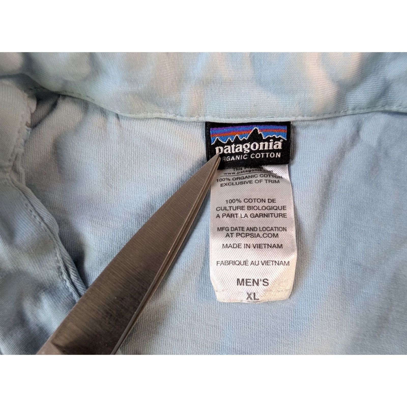 Patagonia Patagonia Polo Men’s XL Shirt Cotton Trout Fitz Roy Sky Blue Logo Golf/Polo 90s Fish Outdoor Mens Size US XL / EU 56 / 4 - 2 Thumbnail