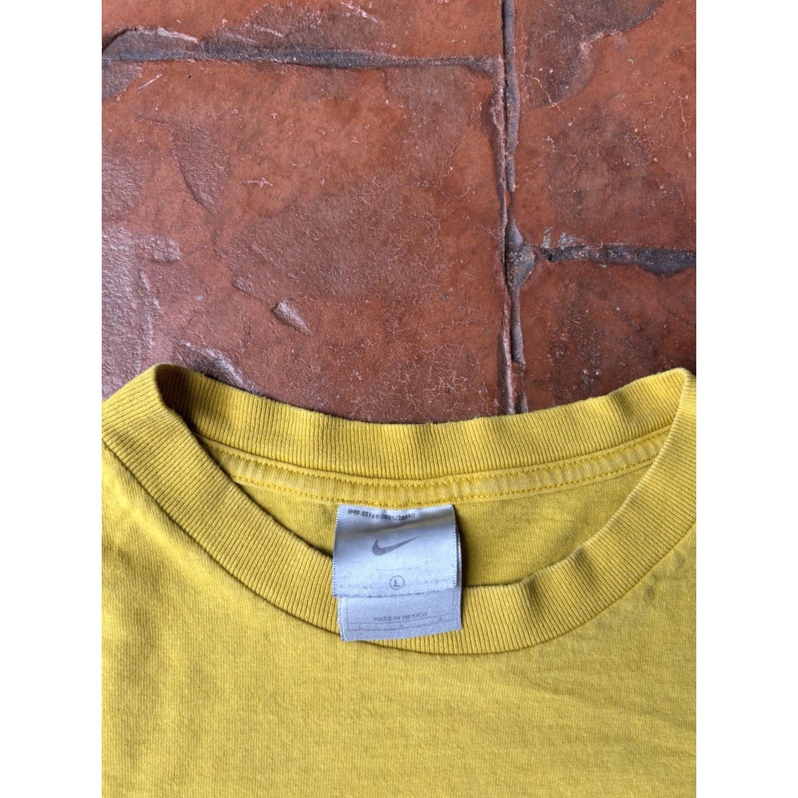 Nike VINTAGE Nike Midtown Basketball Athletic Club T-Shirt Large Yellow Men Redo Shorts? Size US L / EU 52-54 / 3 - 2 Thumbnail