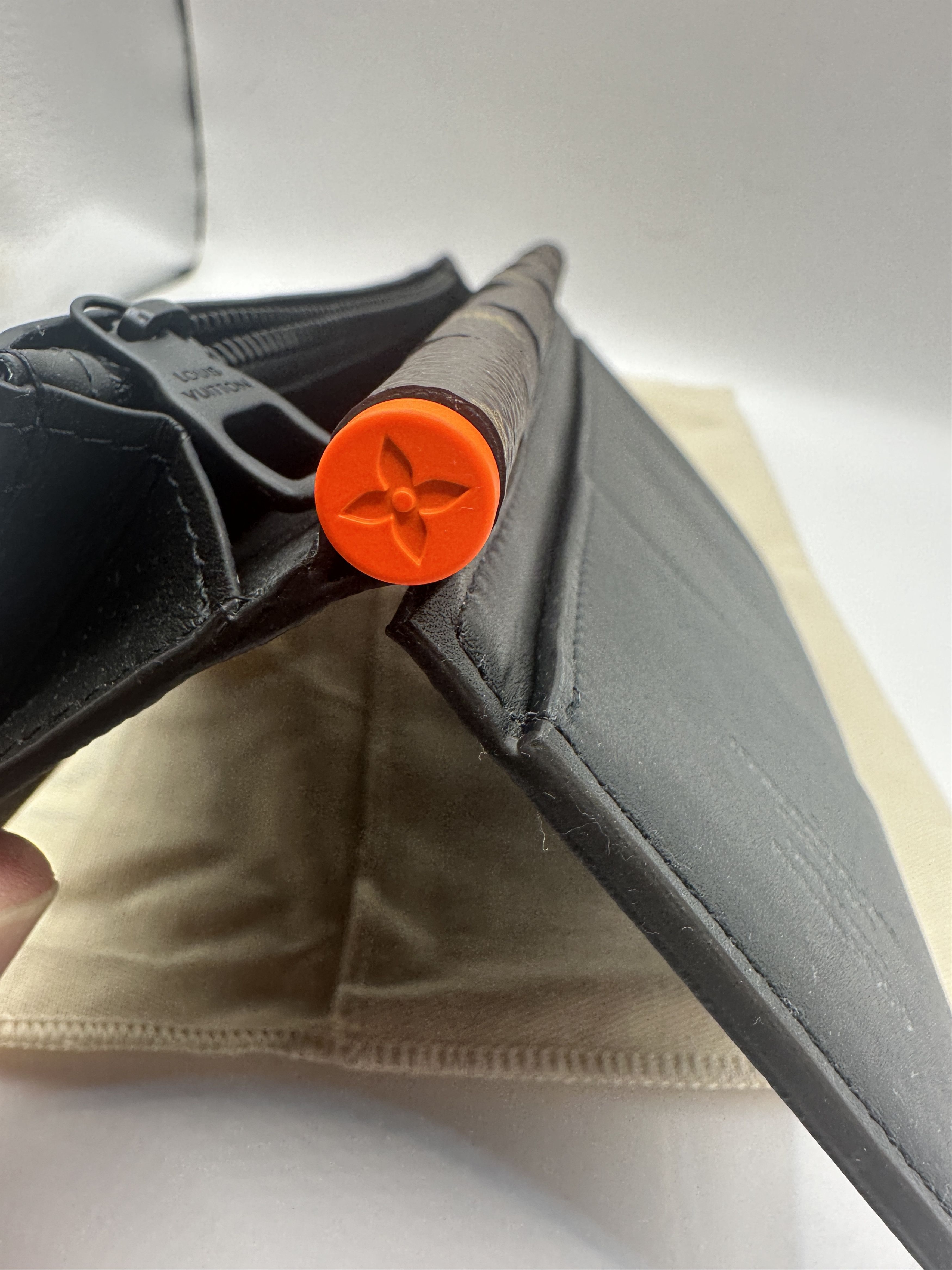 Louis Vuitton VIRGIL Louis Vuitton Brazza Wallet Hinge Monogram Size ONE SIZE - 5 Thumbnail