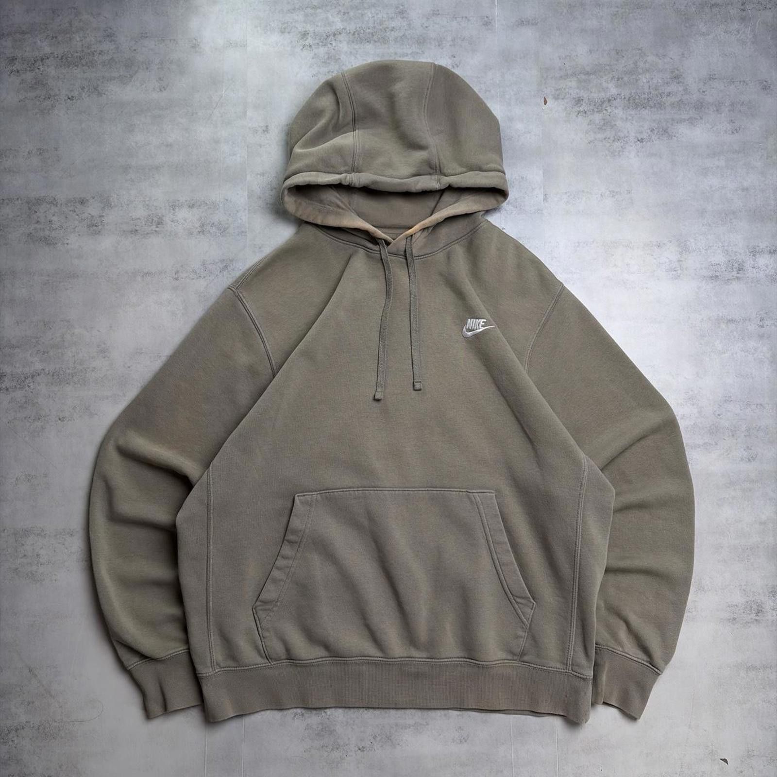 Nike Y2K Nike Swoosh Grunge Distressed Faded Boxy Skater Hoodie Size US L / EU 52-54 / 3 - 1 Thumbnail