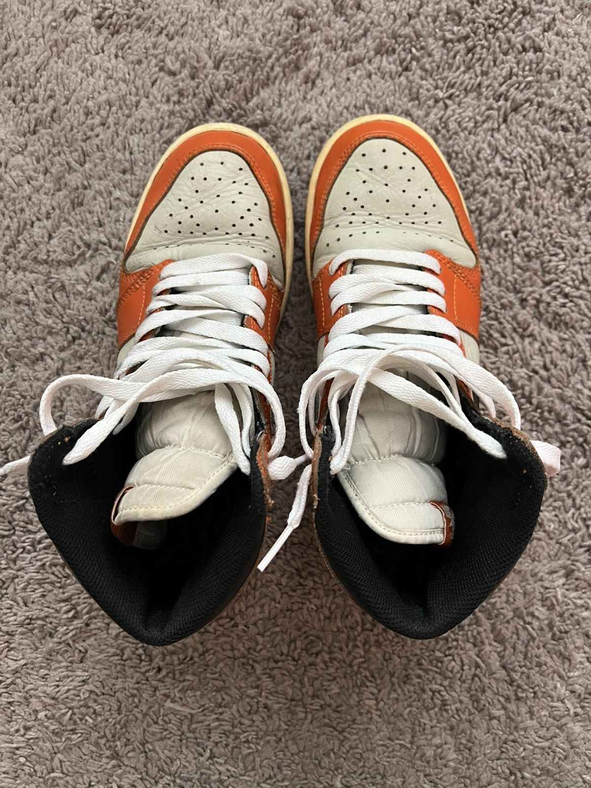 Jordan Brand Air Jordan 1 Retro High OG Shattered Backboard Away Size 7 Size US 7 / EU 40 - 4 Thumbnail