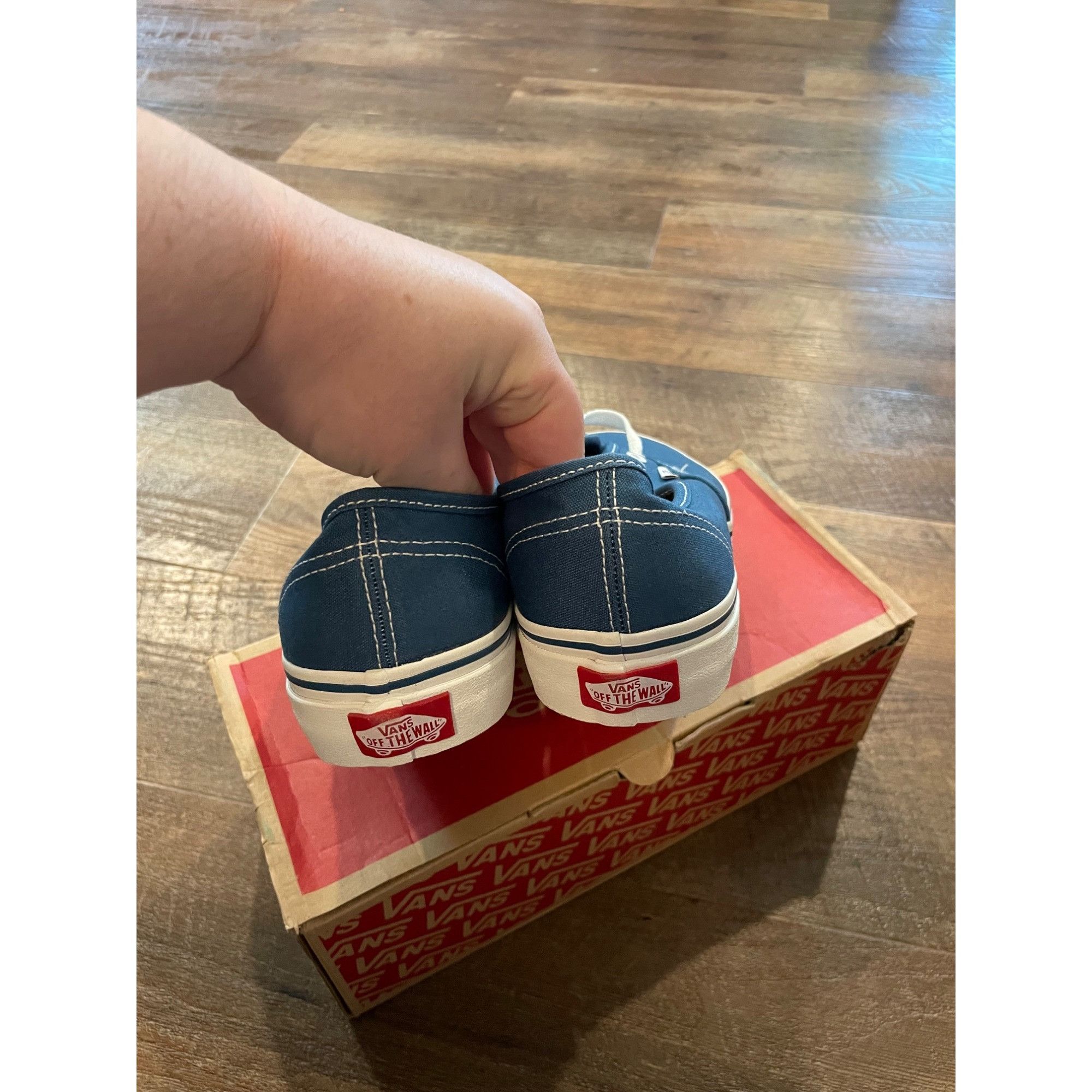 Vans BNWT Vans Navy Blue Vans Authentic Skate Shoes Men’s 7.5 Wom Size US 7.5 / EU 40-41 - 7 Thumbnail