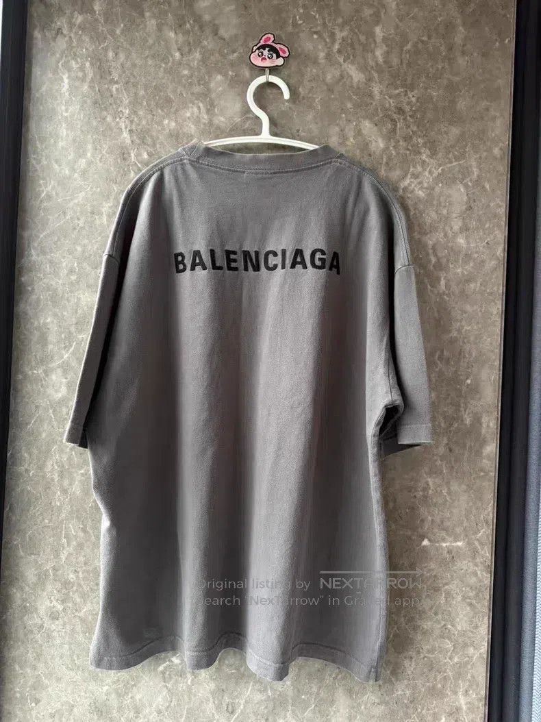 Balenciaga Balenciaga Front and Back Embroidered Logo Grey T-Shirt Size US L / EU 52-54 / 3 - 3 Thumbnail