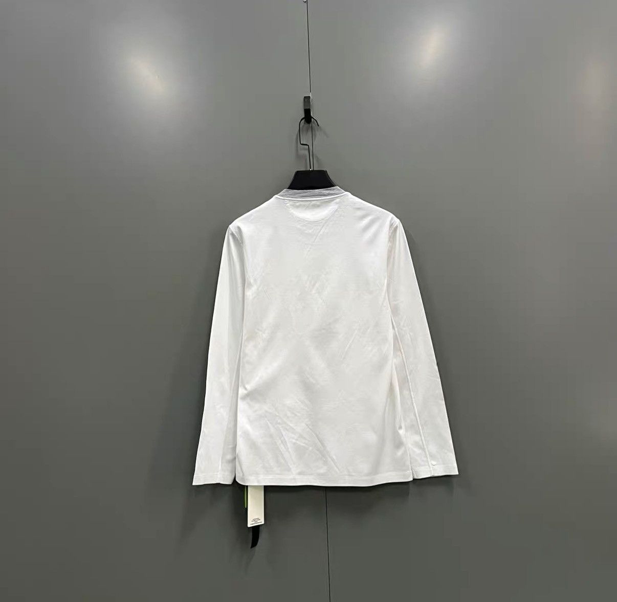 Brunello Cucinelli BRUNELLO CUCINELLI White Long Sleeve with Front Print J41 Size S / US 4 / IT 40 - 2 Thumbnail