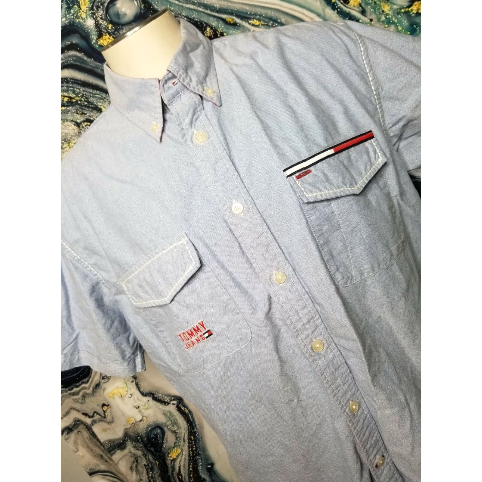 Tommy Hilfiger VINTAGE Tommy Hilfiger Denim Button-Down Shirt Mens L Logo Embroidered Flag 100% Cotton Blue Denim Size US L / EU 52-54 / 3 - 2 Thumbnail