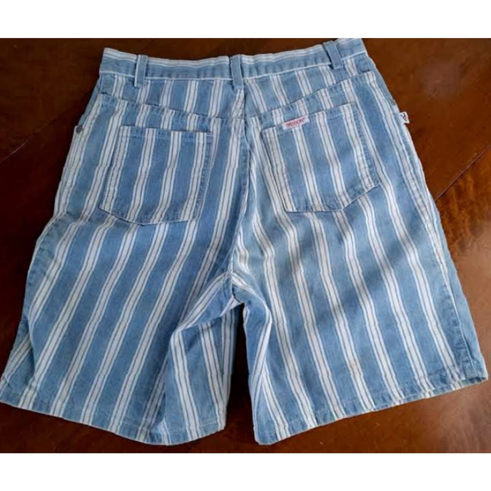 Vintage Sassoon Woman Shorts Striped Blue USA Made Size 9 Size 30" / US 8 / IT 44 - 2 Thumbnail