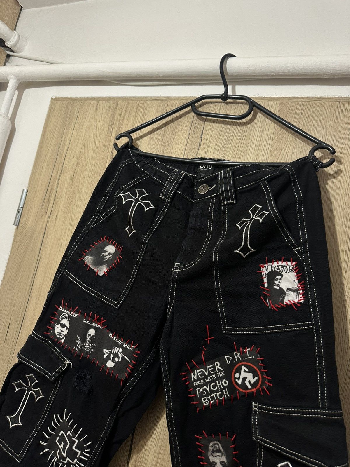 Custommade Pants with patches, hand-embroidered and hand-sewn. Y2K Size 25" / US 0 / IT 36 - 2 Thumbnail