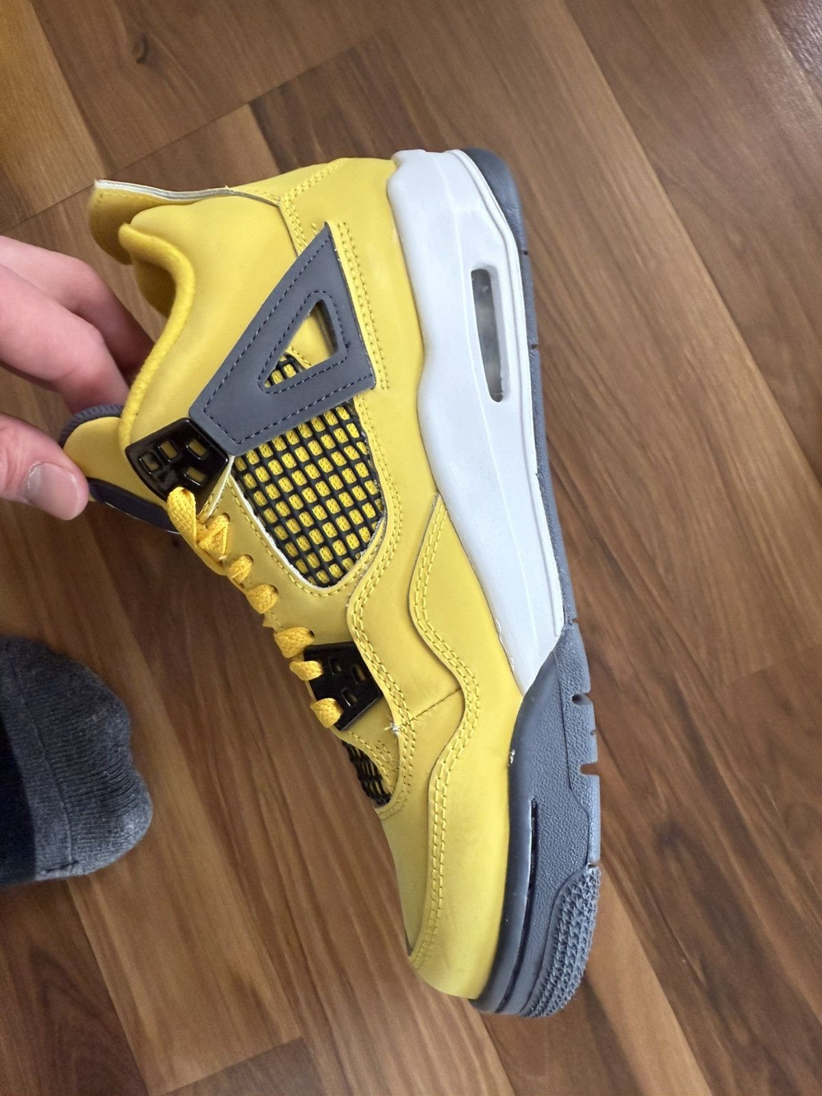 Jordan Brand Jordan 4 6.5 GS Size US 6.5 / EU 39-40 - 2 Thumbnail