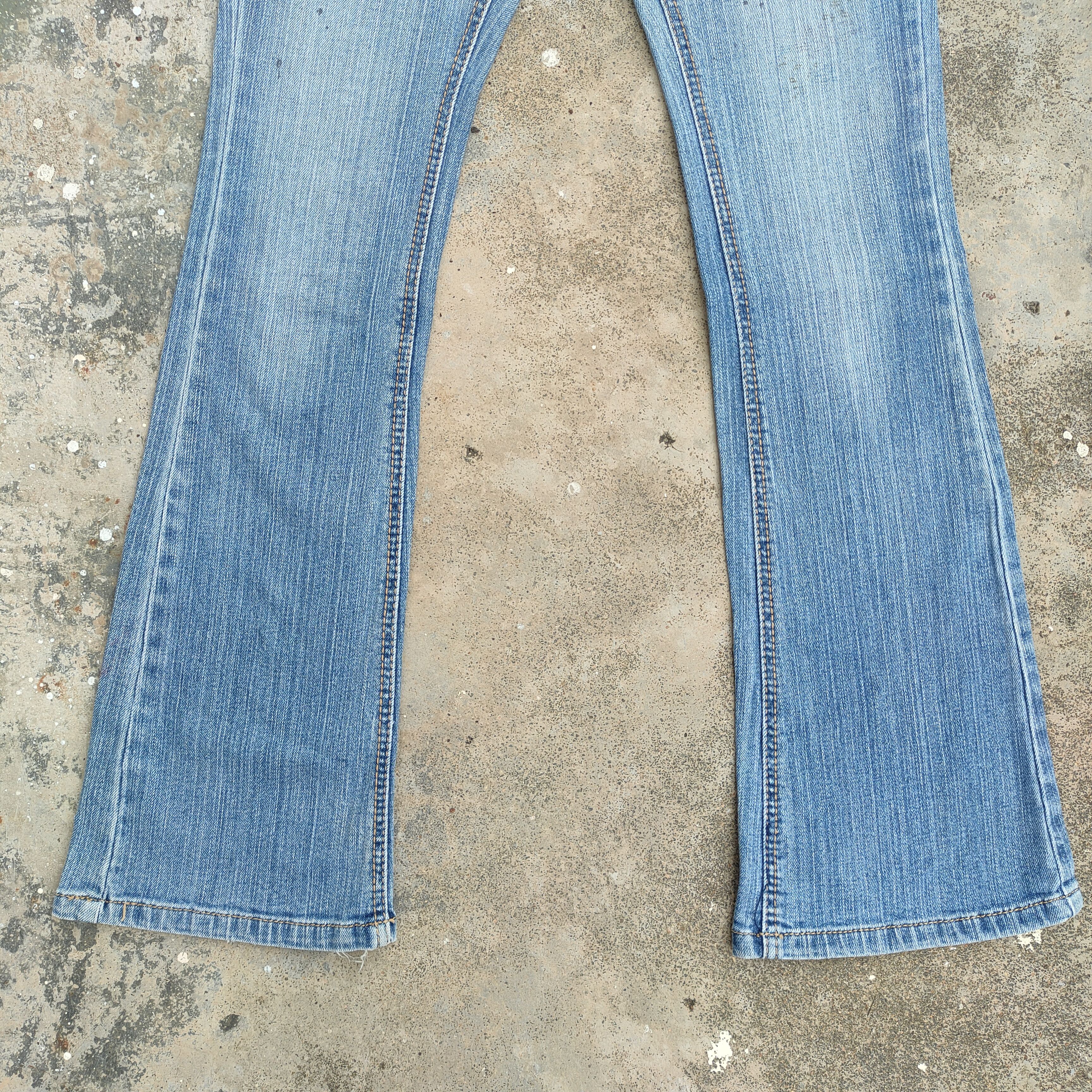 Japanese Brand VINTAGE JAPANESE FLARE FADED JEANS DENIM PANTS Size US 26 / EU 42 - 4 Thumbnail