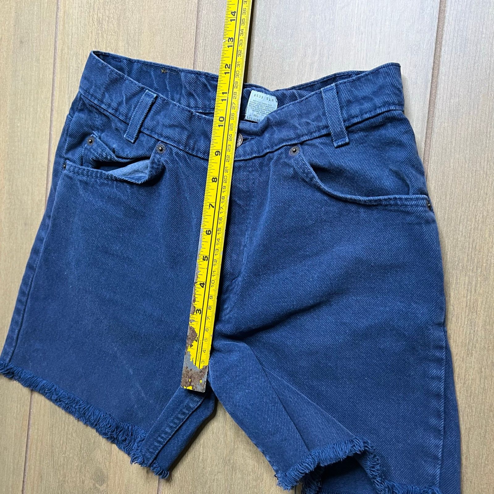 Levi's Vintage 90s Levi’s 550 Denim Cutoff Shorts W28 USA Made Size 27" / US 4 / IT 40 - 10 Thumbnail