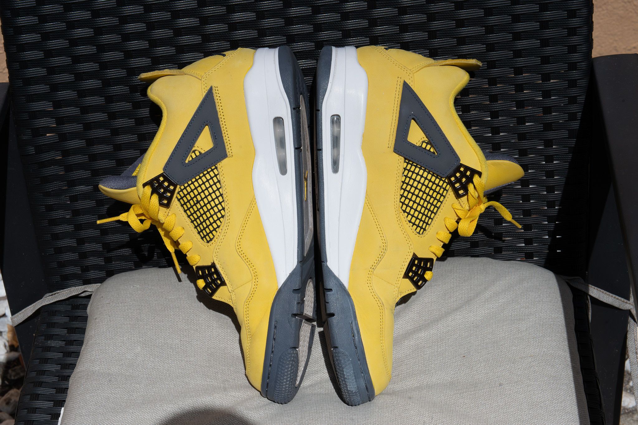 Jordan Brand Air Jordan 4 Retro Lightning Size US 11 / EU 44 - 2 Thumbnail