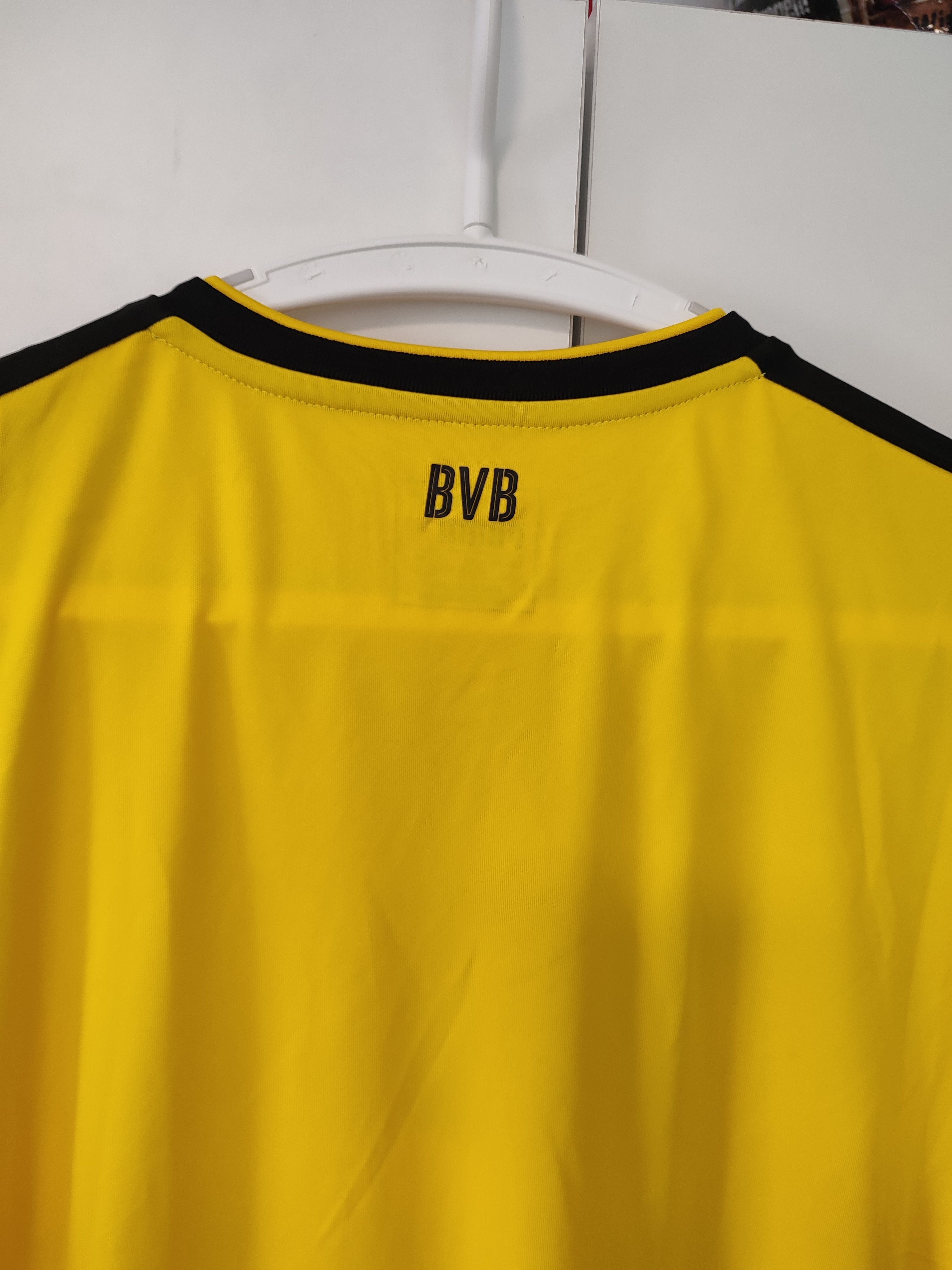 Puma Borussia Dortmund 2016-17 Home Football Shirt size S Size US S / EU 44-46 / 1 - 16 Thumbnail