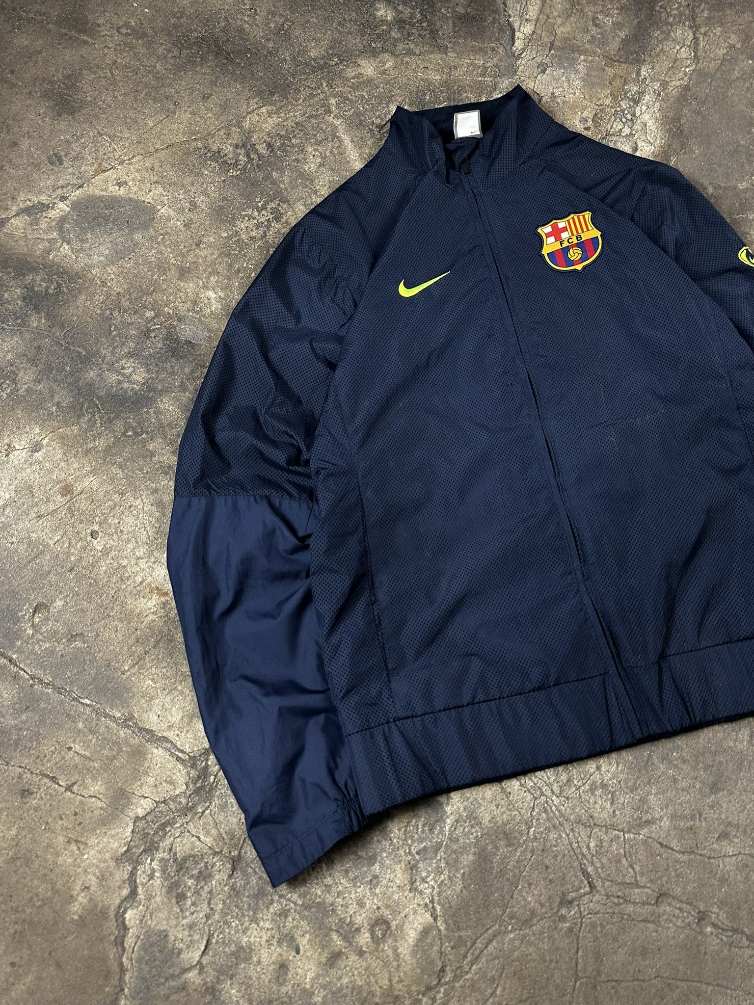 Nike 00s Vintage Nike FC Barcelona Nylon Zip Tracksuit Y2k Size US L / EU 52-54 / 3 - 2 Thumbnail