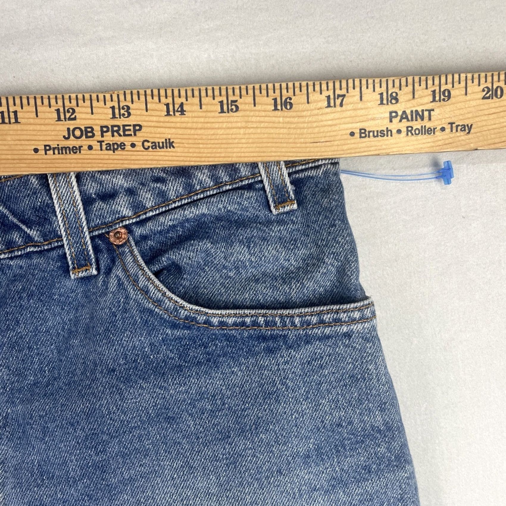 Levi's VINTAGE Levi's 550 Jeans Mens 36x34 Relaxed Fit Tapered Blue 90s Jeans (Denim) Mens Size US 36 / EU 52 - 6 Thumbnail