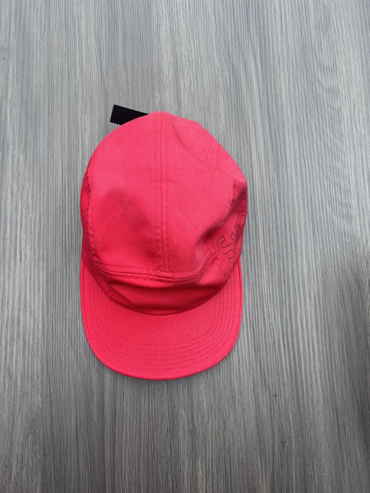 Supreme Supreme Perforated Logo Cap Size ONE SIZE - 1 Thumbnail