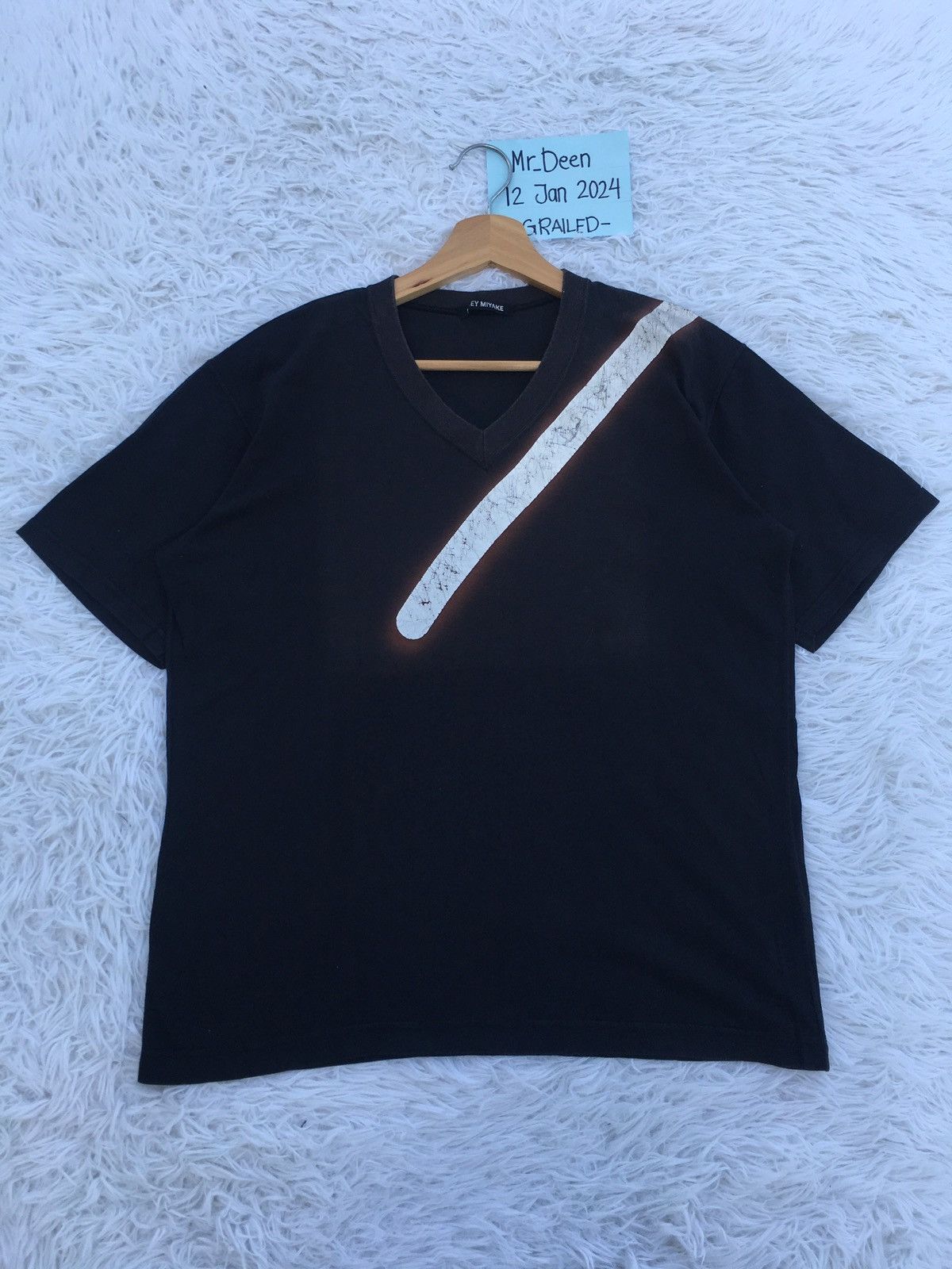 Issey Miyake Rare Vintage Issey Miyake V Neck Tshirt Size US M / EU 48-50 / 2 - 1 Thumbnail