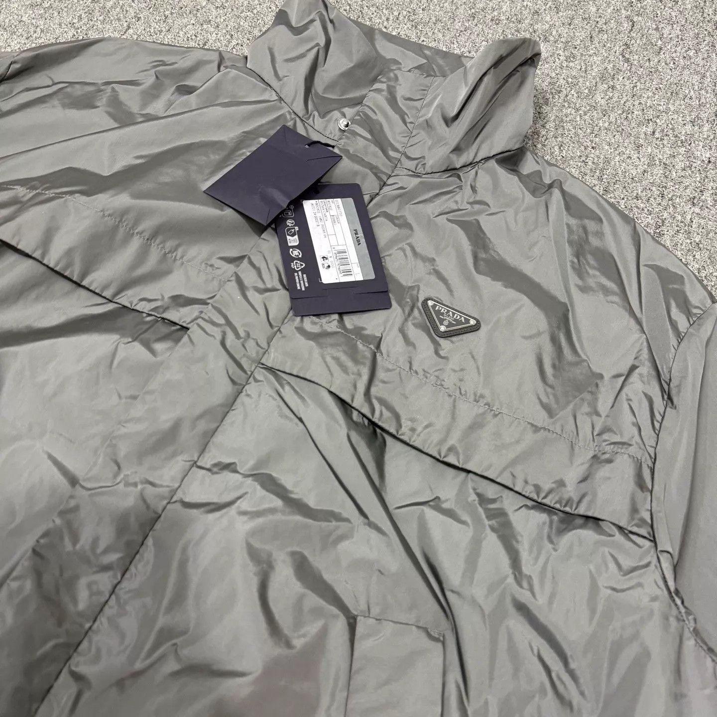 Prada Prada Silver Gray Tri Logo Nylon Jacket M/L NWT Size US L / EU 52-54 / 3 - 3 Thumbnail