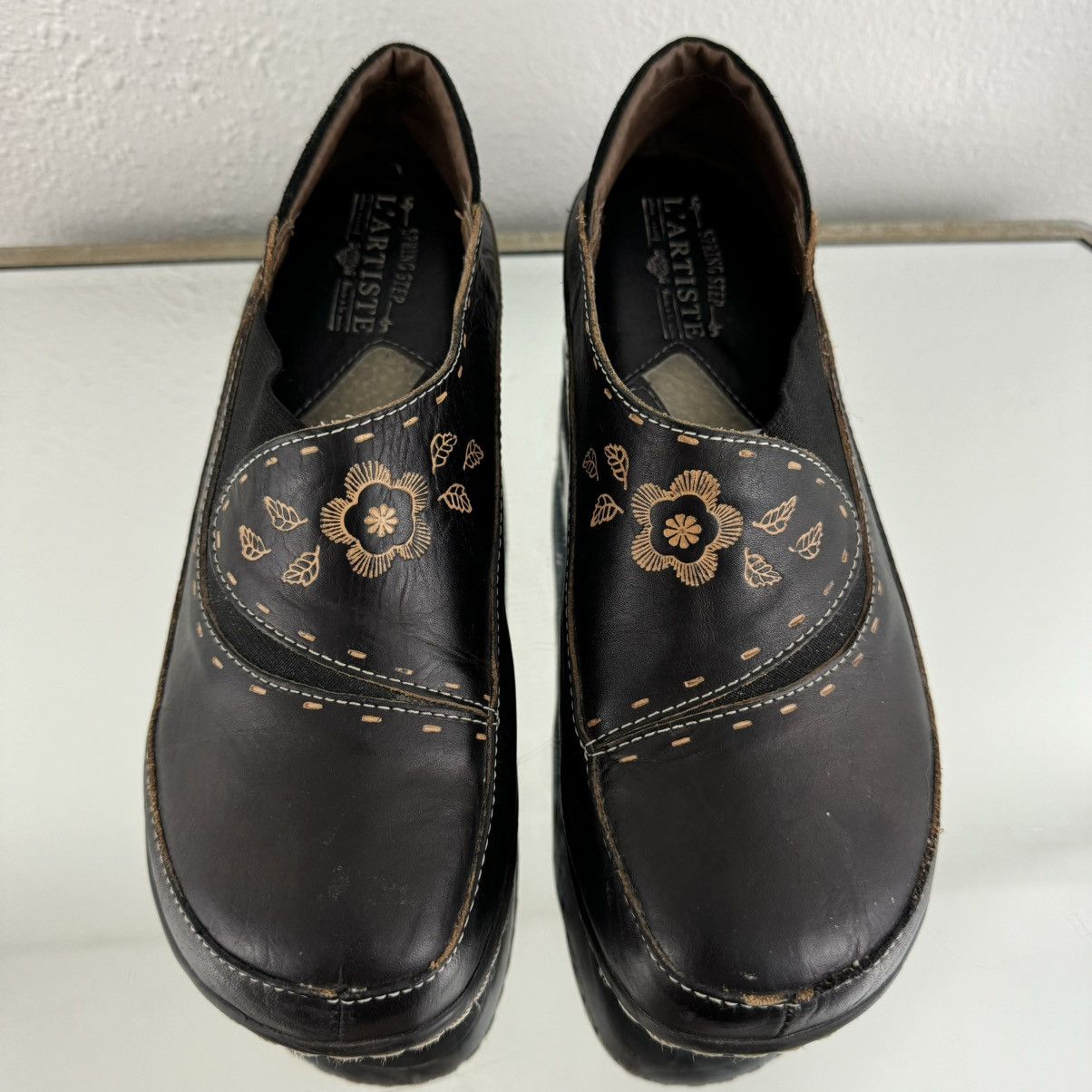 Other Spring Step Brown Black Tooled Leather Burbank Floral Clogs Size US 9 / IT 39 - 6 Thumbnail