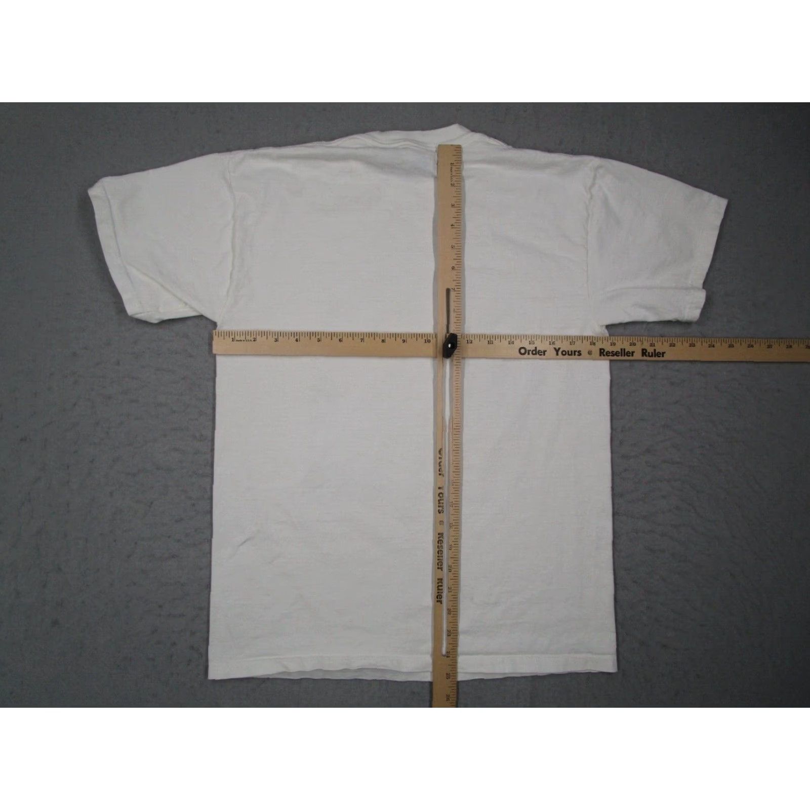 Jerzees VINTAGE Alaska T-Shirt Men Medium White Jerzees Wolf Graphic 90s Retro Animal Logo Size US M / EU 48-50 / 2 - 6 Thumbnail