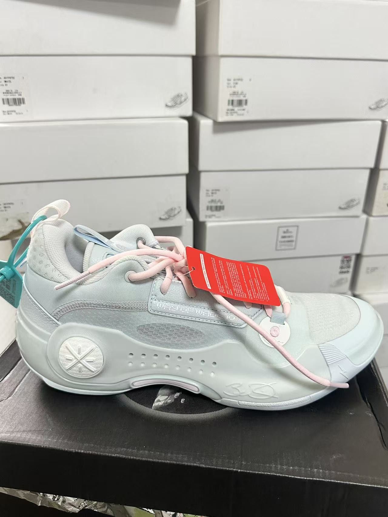Li-Ning Li Ning Low-Top Sneakers Size US 10.5 / EU 43-44 - 1 Thumbnail