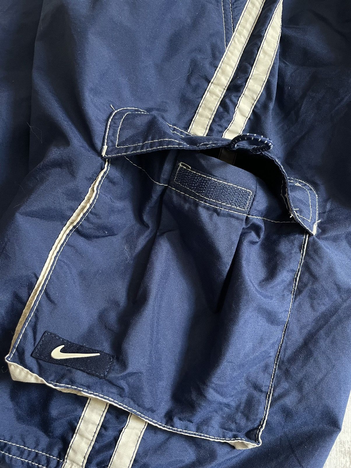 Nike Vintage Nike 90’s Cargo Nylon Shorts Y2K Swoosh Drill RARE Size US 30 / EU 46 - 4 Thumbnail