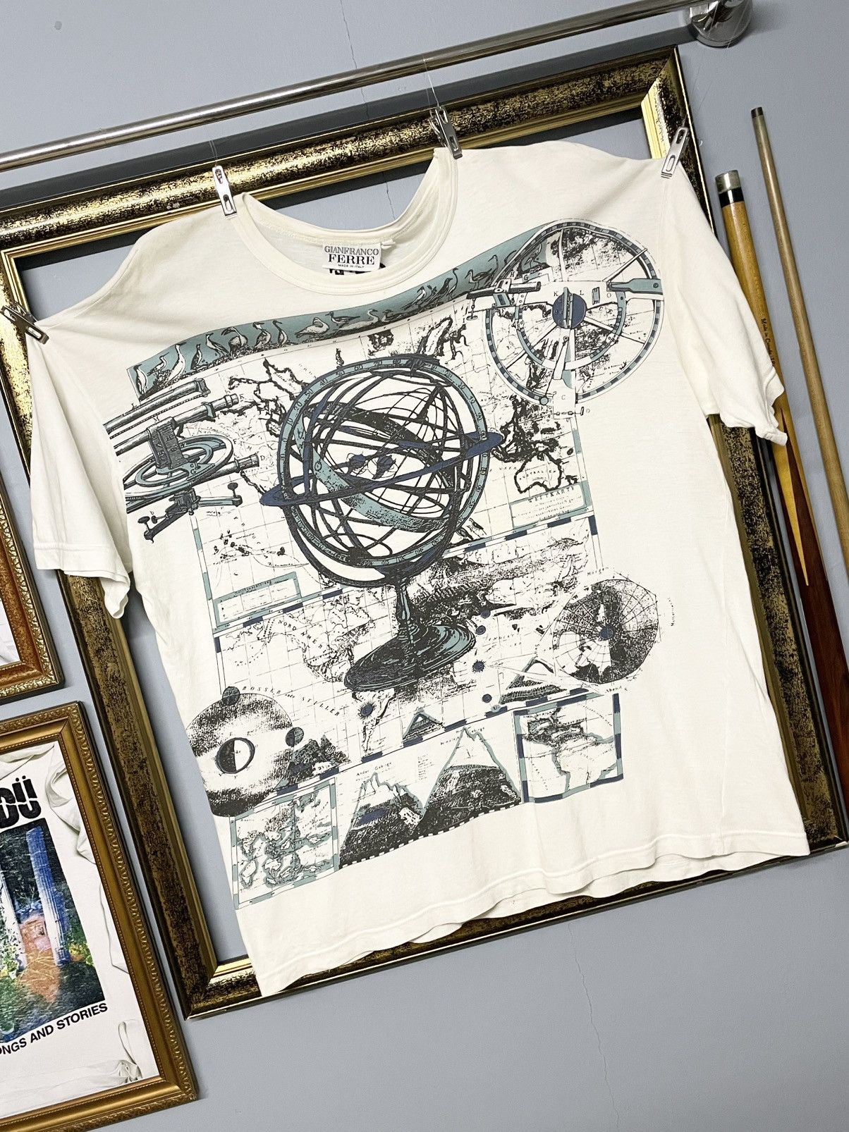 Designer Vintage 1990s Designer Gianfranco Ferre Art World Map Tshirt Size US L / EU 52-54 / 3 - 2 Thumbnail
