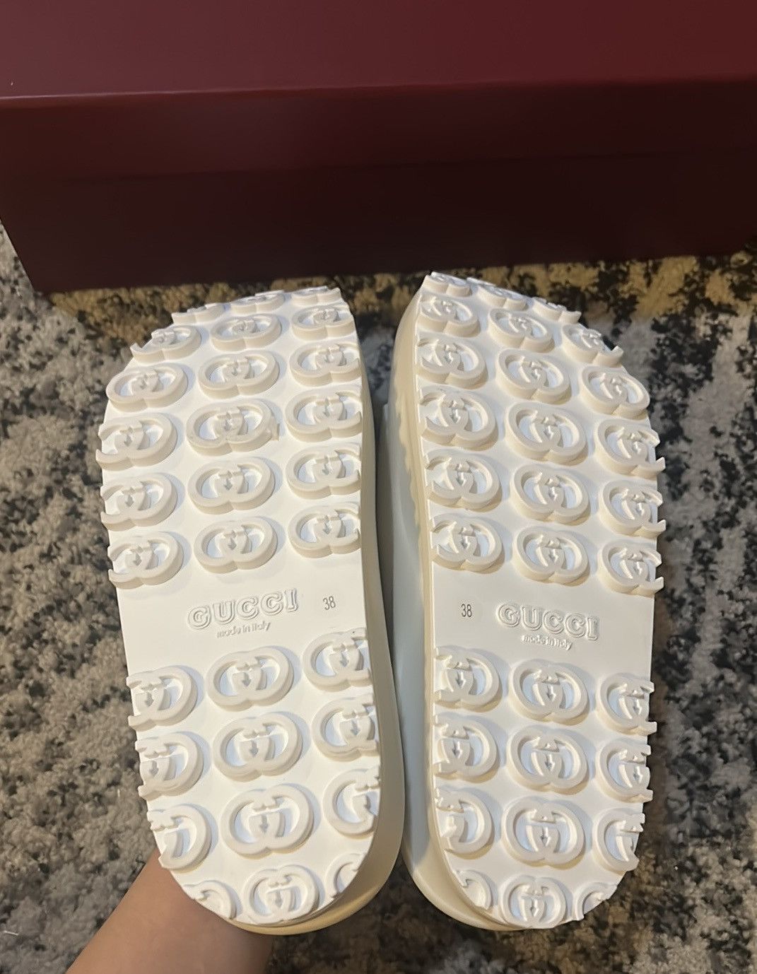 Gucci Gucci Interlocking G Slide Logo Sandal Off White size 38 Size US 8 / IT 38 - 6 Thumbnail
