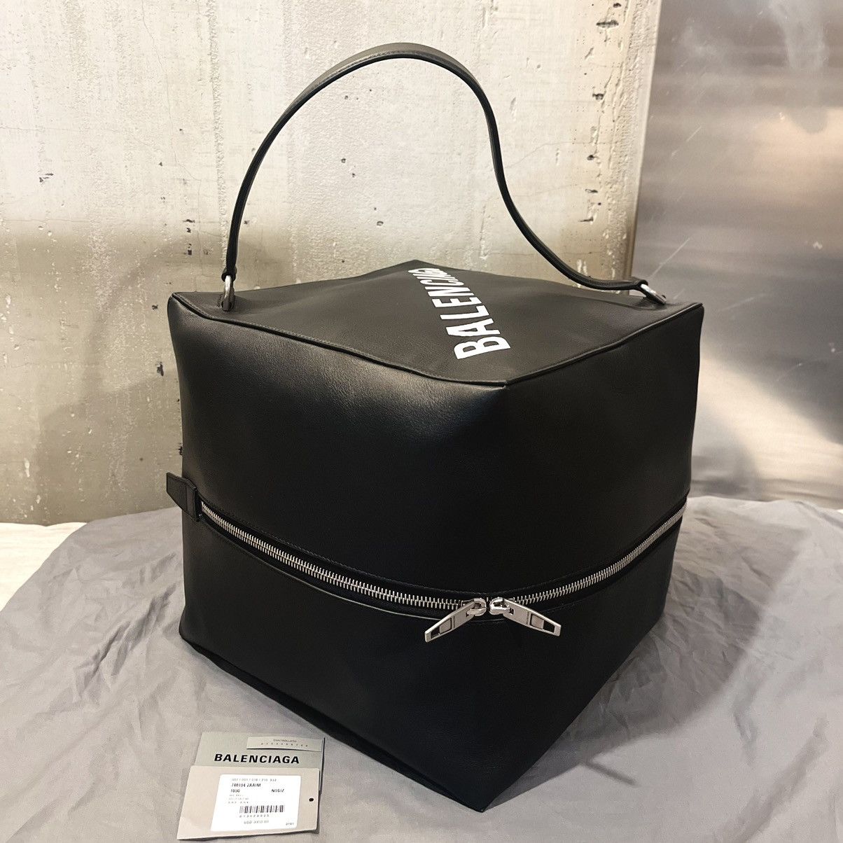 Balenciaga $3150 Balenciaga Giant 4X4 Large Leather Box Bag, 748194 Size ONE SIZE - 1 Thumbnail