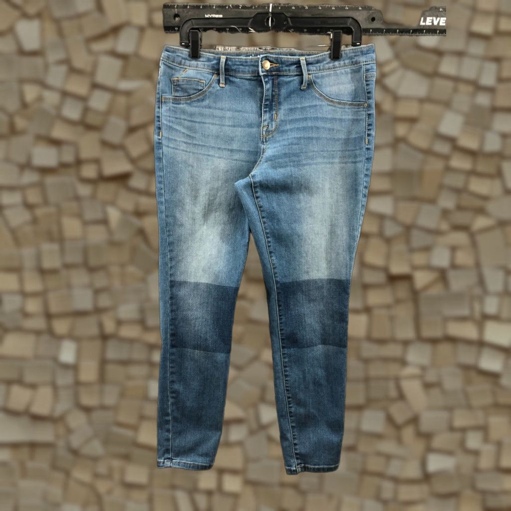 Mossimo Mossimo Mid Rise Jegging Size 12 Womens Medium Wash Blue Size 34" / US 12 / IT 48 - 1 Thumbnail